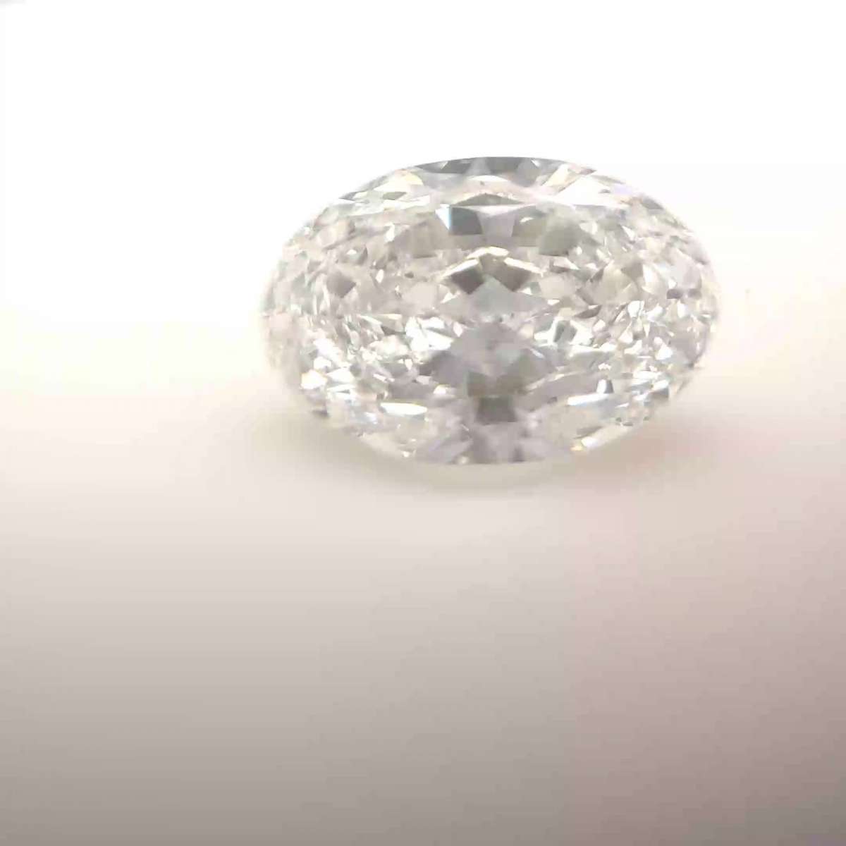 Certified Diamond GIA Carats 1.2 Color E Clarity VS2 - EX EX Fluorescence NON Brown No Green No Milky No EyeClean 100% Certified Diamond GIA Carats 1.2 Color E Clarity VS2 - EX EX Fluorescence NON Brown No Green No Milky No EyeClean 100%