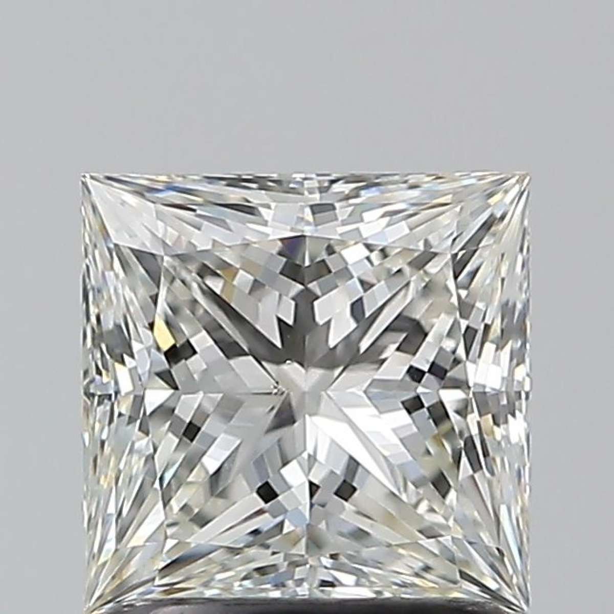 Certified Diamond GIA Carats 1.32 Color H Clarity VS2 - EX EX Fluorescence NON Brown No Green No Milky No EyeClean 100% Certified Diamond GIA Carats 1.32 Color H Clarity VS2 - EX EX Fluorescence NON Brown No Green No Milky No EyeClean 100%