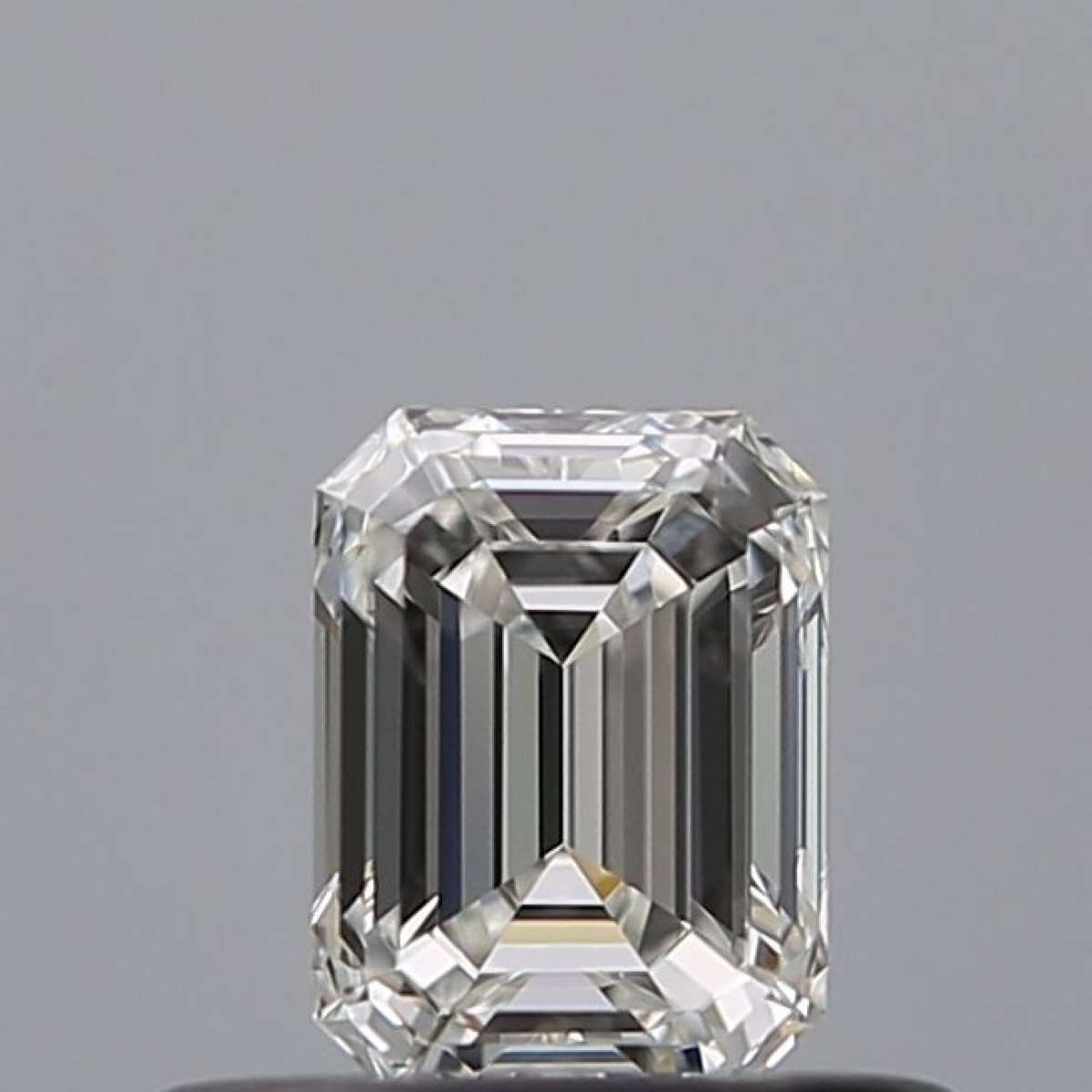 Certified Diamond GIA Carats 0.39 Color G Clarity VVS1 - EX EX Fluorescence NON Brown No Milky No EyeClean 100% Certified Diamond GIA Carats 0.39 Color G Clarity VVS1 - EX EX Fluorescence NON Brown No Milky No EyeClean 100%