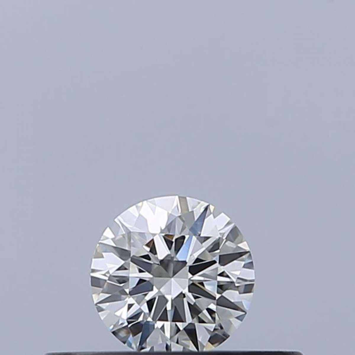 Certified Diamond IGI Carats 0.19 Color F Clarity VVS1  EX  EX  EX Fluorescence NON Brown No Milky No EyeClean 100%