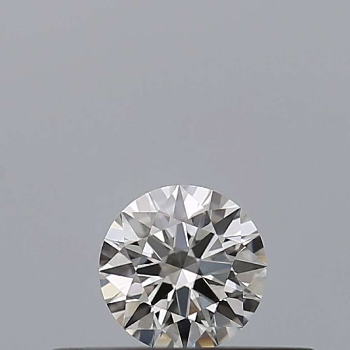 Certified Diamond IGI Carats 0.19 Color F Clarity VVS1  EX  EX  EX Fluorescence NON Brown No Milky No EyeClean 100%