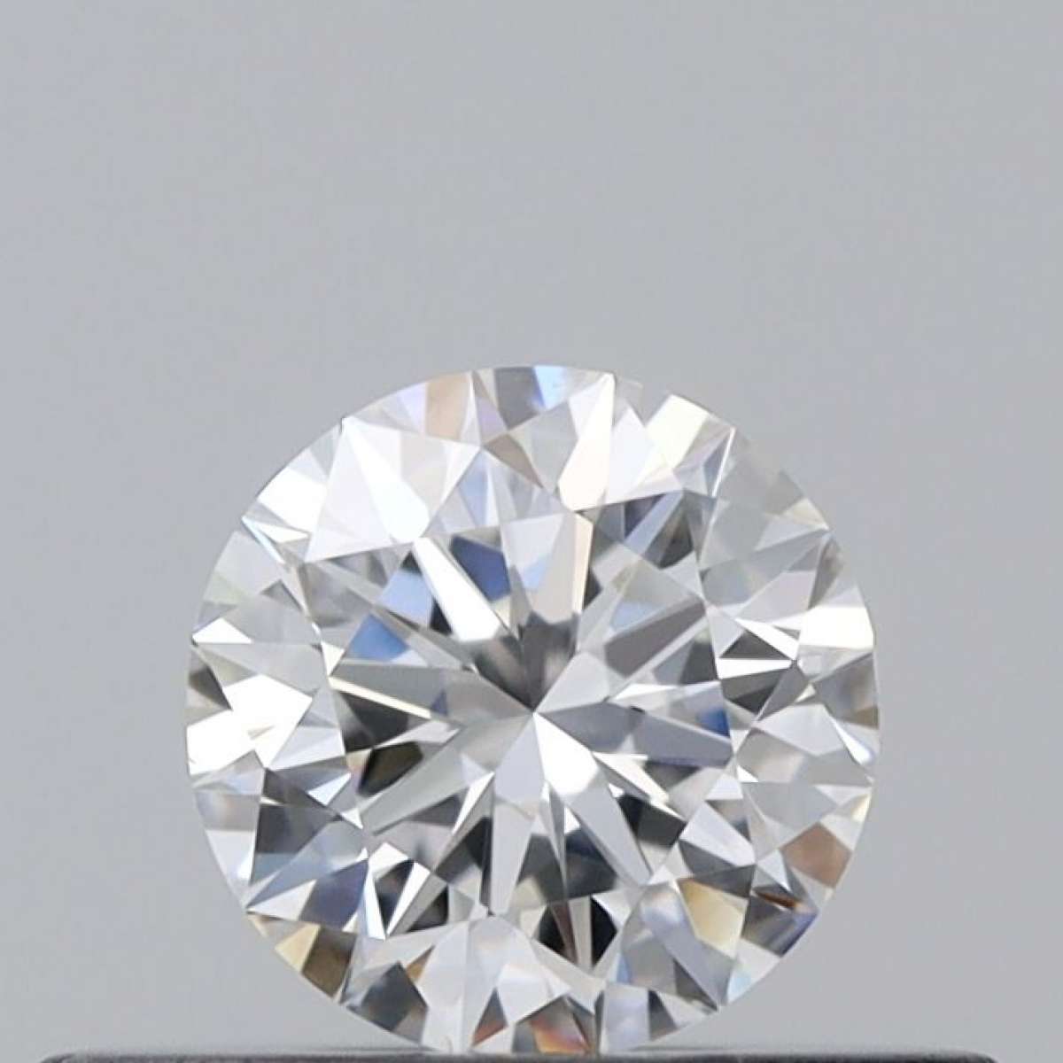 Diamante Certificato GIA Carati 0.3 Colore F Purezza VS1  EX  EX  VG Fluorescenza NON Brown No Green No Milky No EyeClean 100%