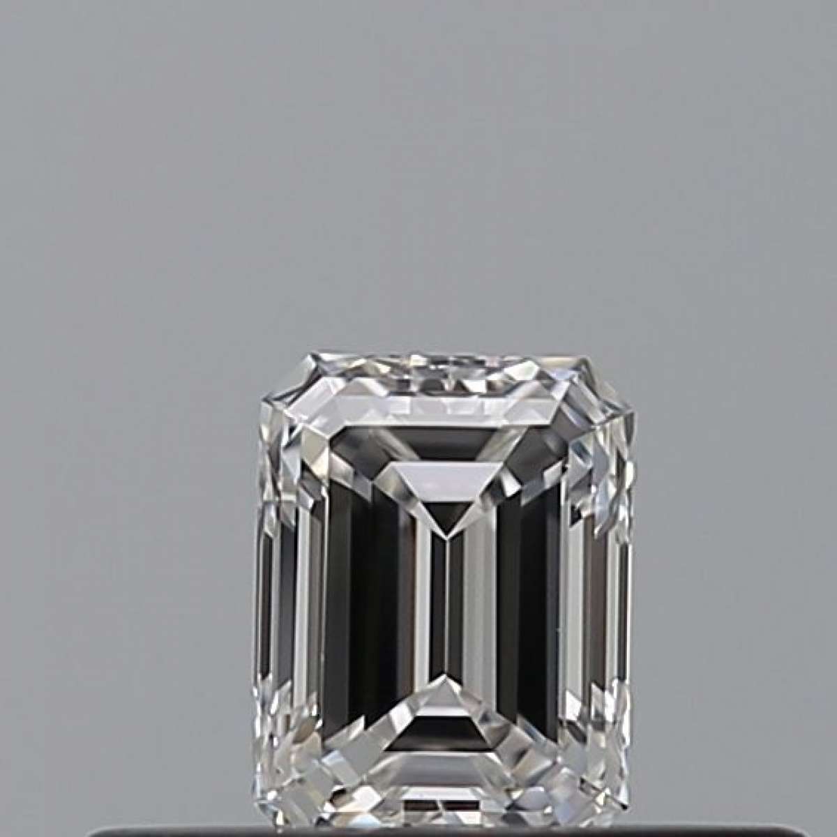 Certified Diamond GIA Carats 0.24 Color F Clarity VVS1  -  EX  VG Fluorescence FNT Brown No Green No Milky No EyeClean 100%