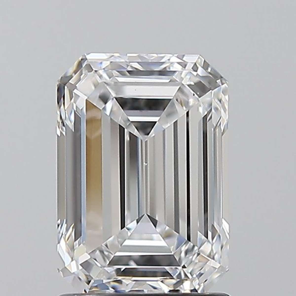 Certified Diamond GIA Carats 1.7 Color D Clarity VS2 - EX VG Fluorescence NON Brown No Green No Milky No EyeClean 100% Certified Diamond GIA Carats 1.7 Color D Clarity VS2 - EX VG Fluorescence NON Brown No Green No Milky No EyeClean 100%