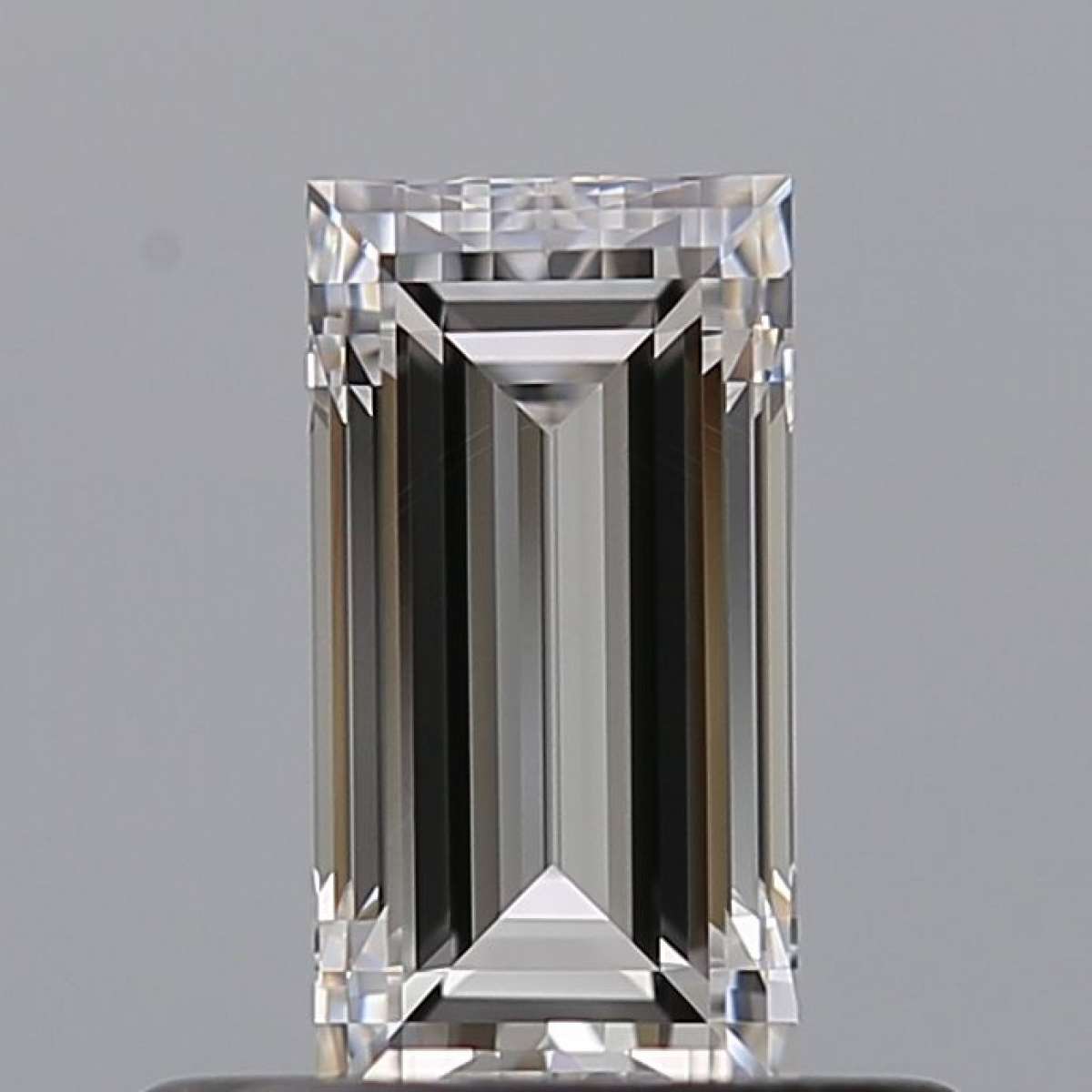 Certified Diamond GIA Carats 0.48 Color E Clarity VVS2 - EX EX Fluorescence NON Brown No Green No Milky No EyeClean 100% Certified Diamond GIA Carats 0.48 Color E Clarity VVS2 - EX EX Fluorescence NON Brown No Green No Milky No EyeClean 100%