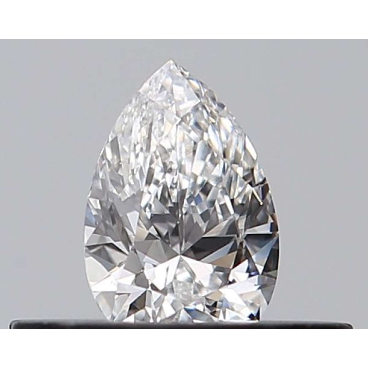 Certified Diamond GIA Carats 0.24 Color E Clarity VVS2  -  VG  VG Fluorescence NON Brown No Green No Milky No EyeClean 100%