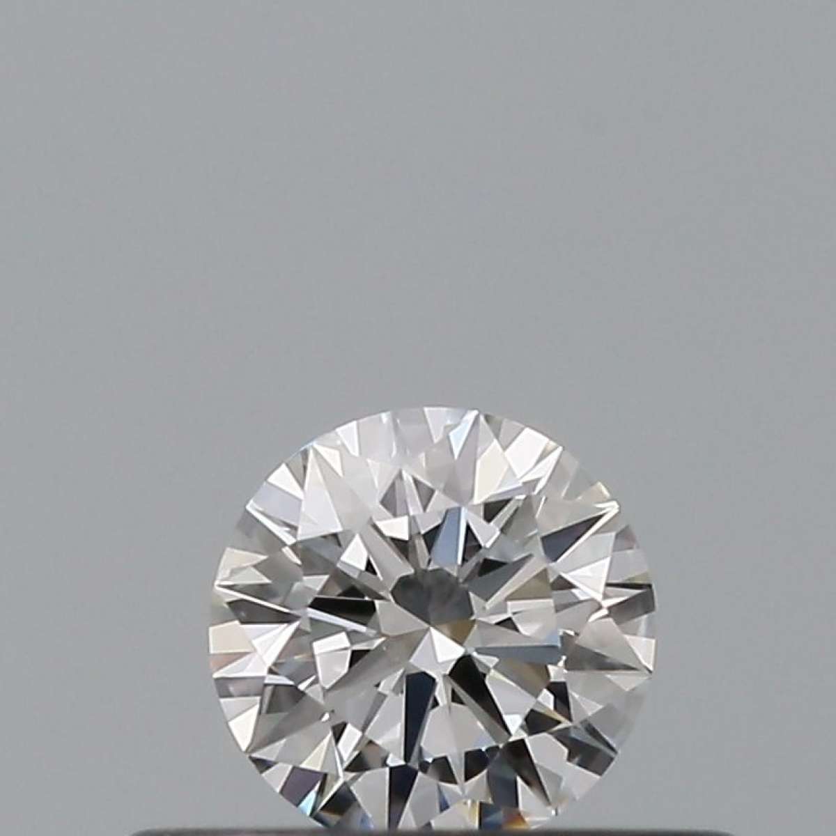 Diamante Certificato GIA Carati 0.24 Colore E Purezza IF EX EX EX Fluorescenza NON Brown No Green No Milky No EyeClean 100% Diamante Certificato GIA Carati 0.24 Colore E Purezza IF EX EX EX Fluorescenza NON Brown No Green No Milky No EyeClean 100%