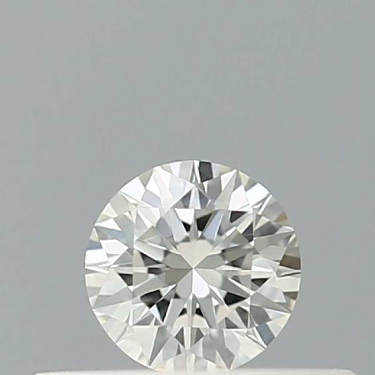 Certified Diamond IGI Carats 0.19 Color G Clarity VVS2  EX  EX  EX Fluorescence NON Brown No Milky No EyeClean 100%