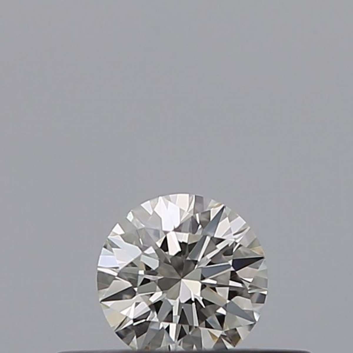 Certified Diamond IGI Carats 0.18 Color H Clarity VVS1  EX  EX  EX Fluorescence NON Brown No Milky No EyeClean 100%