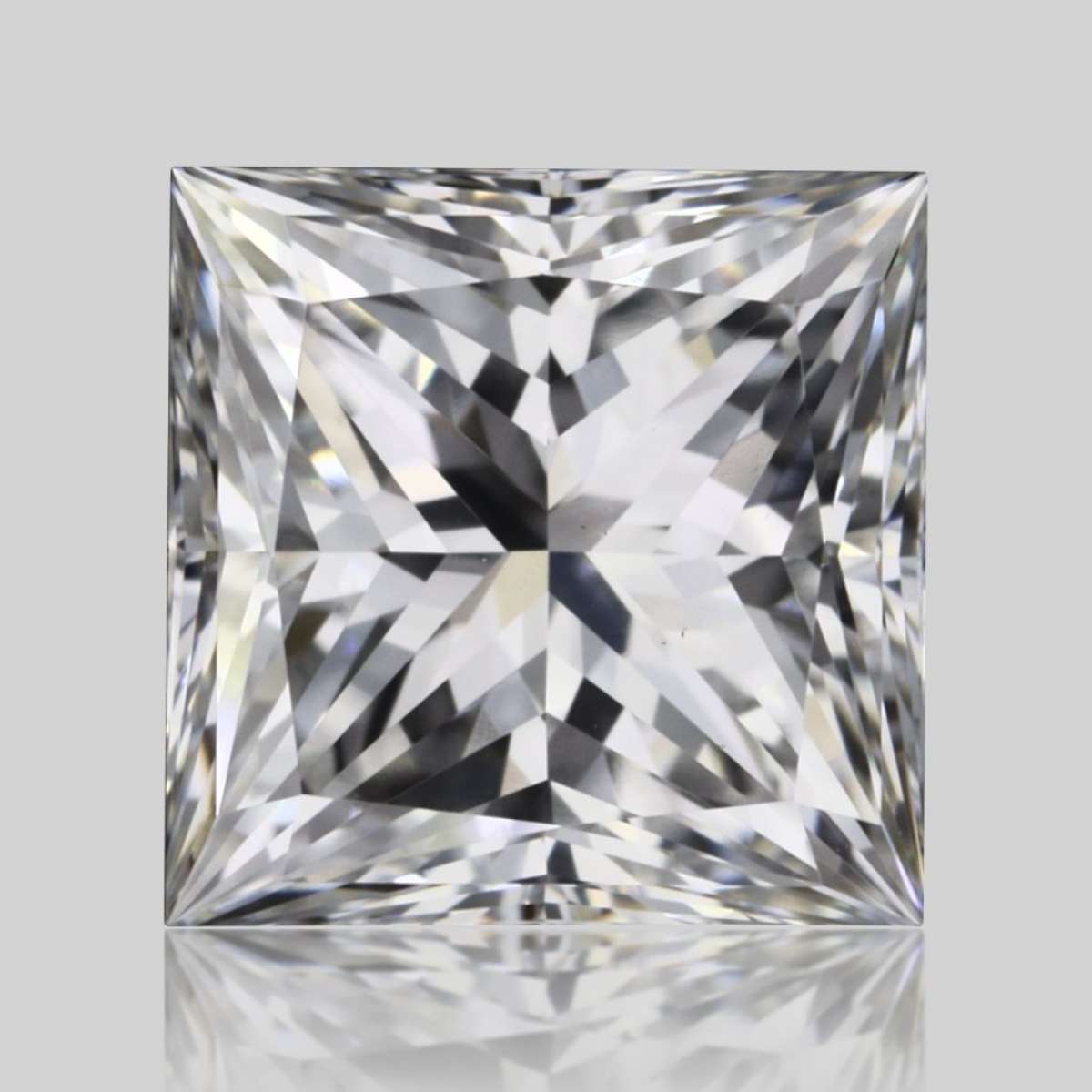 Diamante Certificato GIA Carati 0.7 Colore E Purezza VS1  -  EX  EX Fluorescenza NON Brown No Green No Milky No EyeClean 100%