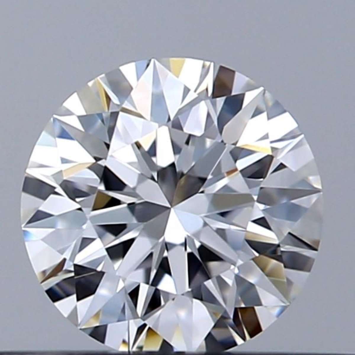 Diamante Certificato GIA Carati 0.33 Colore E Purezza VVS2 EX EX EX Fluorescenza NON Brown No Green No Milky No EyeClean 100% Diamante Certificato GIA Carati 0.33 Colore E Purezza VVS2 EX EX EX Fluorescenza NON Brown No Green No Milky No EyeClean 100%