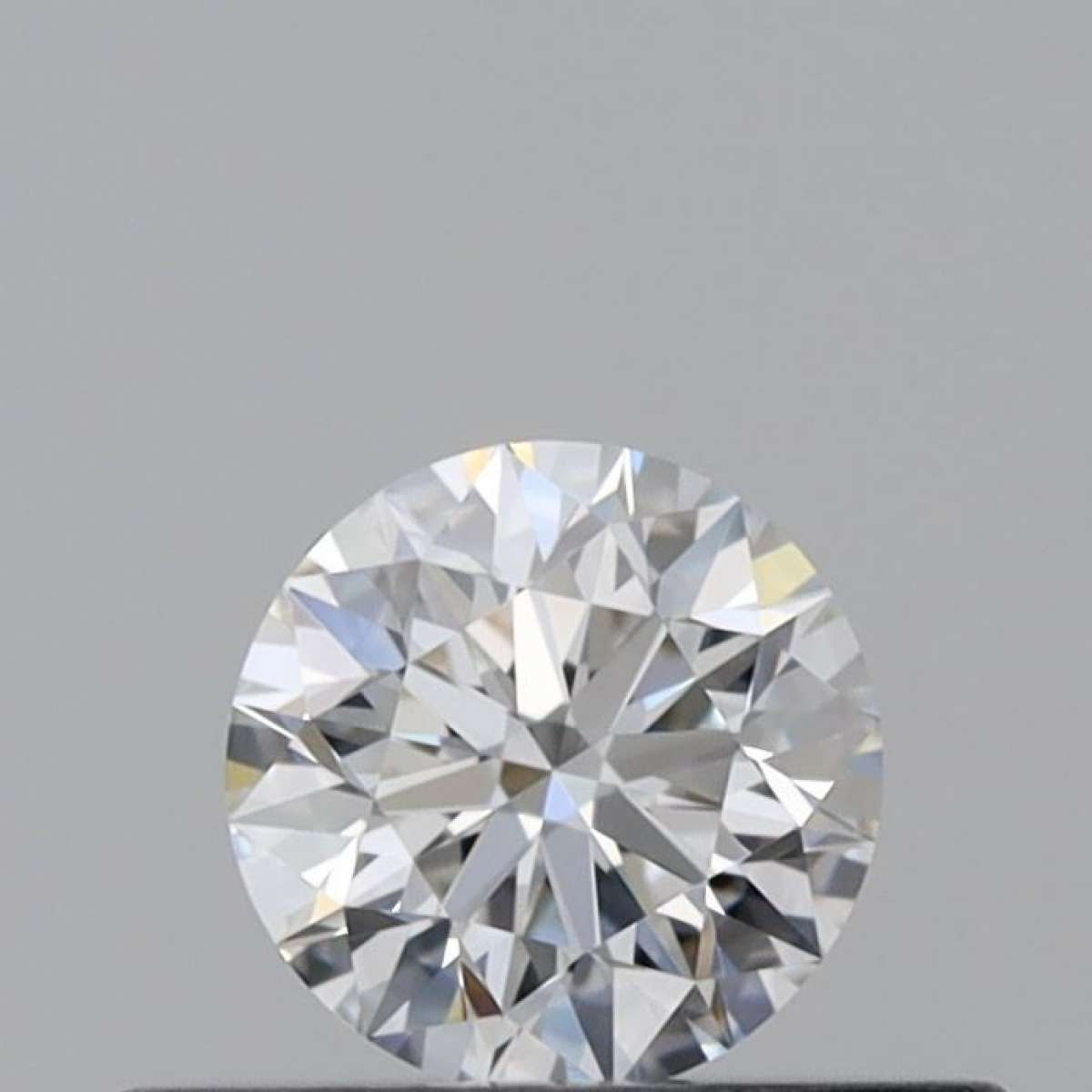 Diamante Certificato GIA Carati 0.31 Colore F Purezza VS1 EX VG EX Fluorescenza NON Brown No Green No Milky No EyeClean 100% Diamante Certificato GIA Carati 0.31 Colore F Purezza VS1 EX VG EX Fluorescenza NON Brown No Green No Milky No EyeClean 100%
