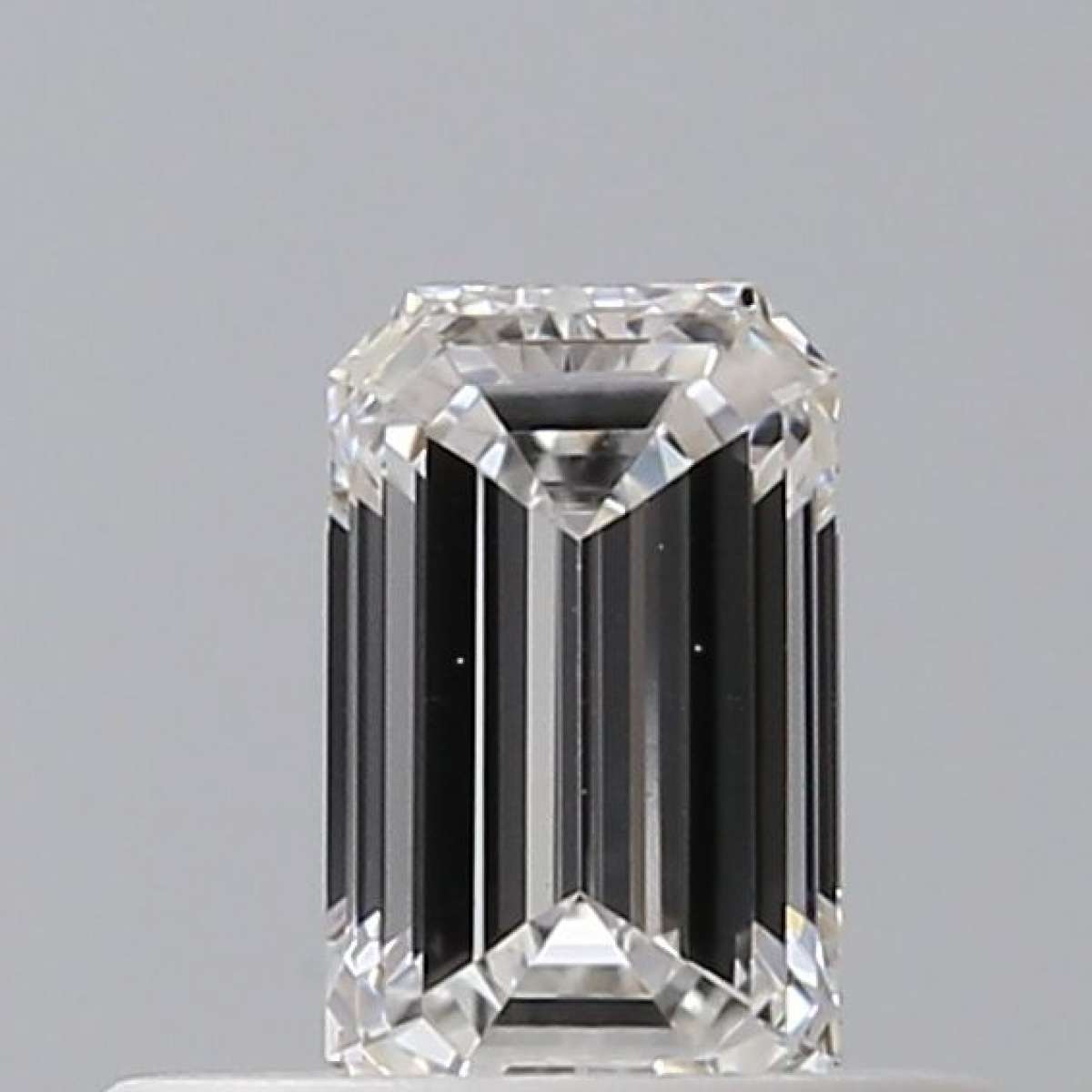 Certified Diamond GIA Carats 0.33 Color E Clarity VS1  -  EX  VG Fluorescence NON Brown No Green No Milky No EyeClean 100%