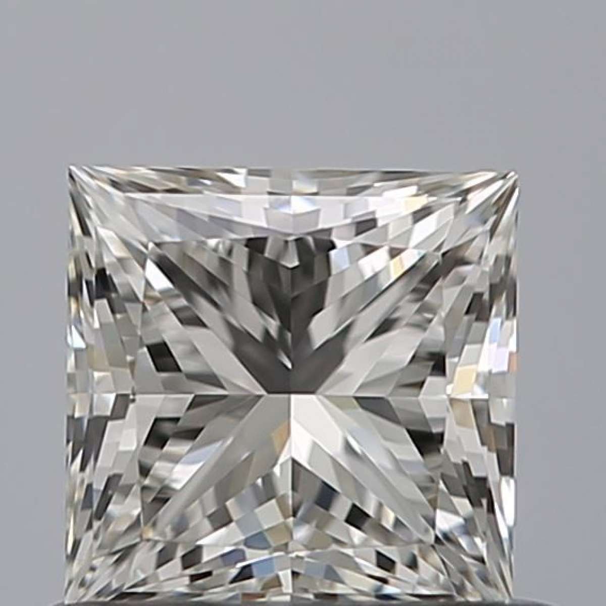 Certified Diamond IGI Carats 0.7 Color G Clarity VVS2  -  EX  EX Fluorescence NON Brown No Milky No EyeClean 100%