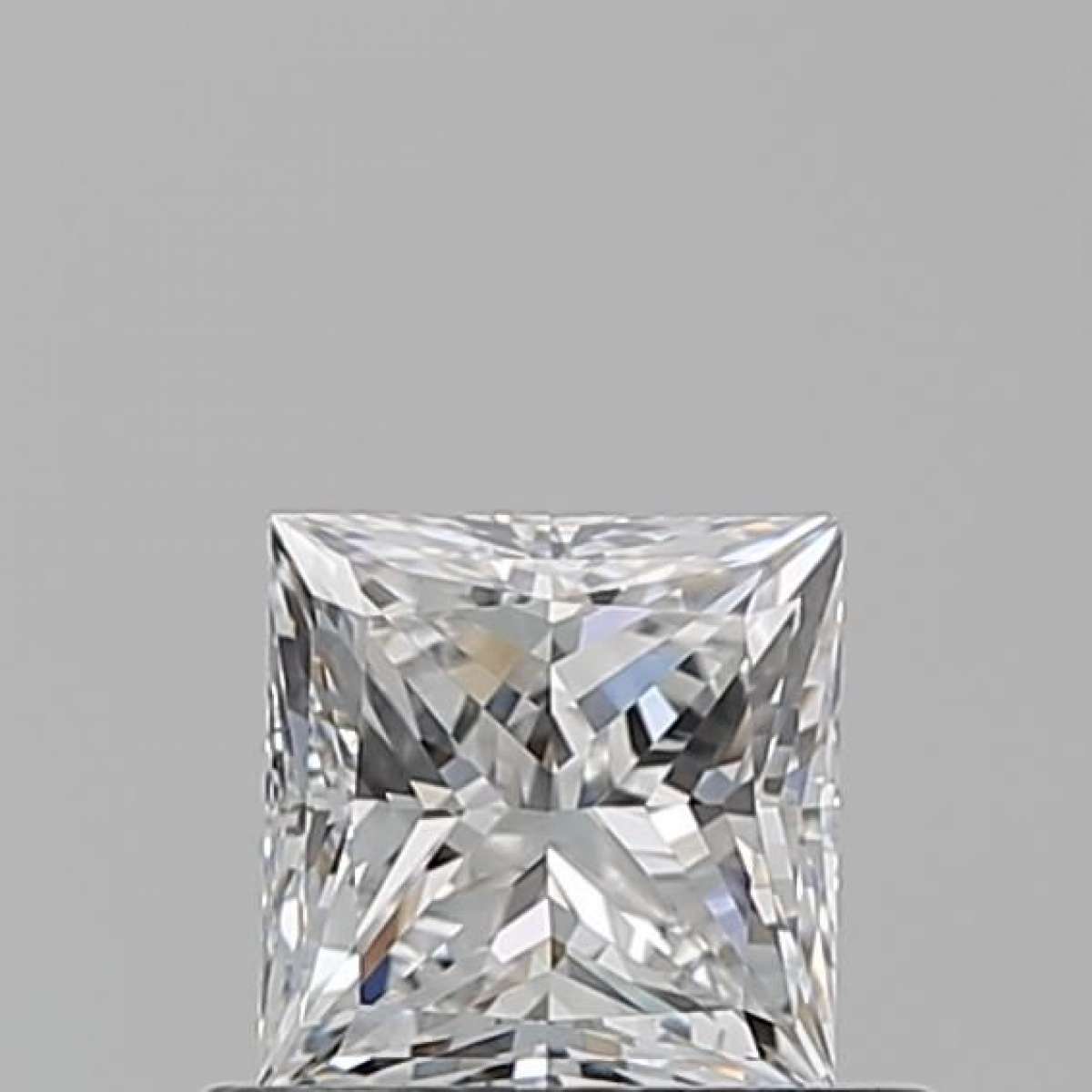 Certified Diamond GIA Carats 0.56 Color E Clarity VVS1  -  EX  VG Fluorescence FNT Brown No Green No Milky No EyeClean 100%