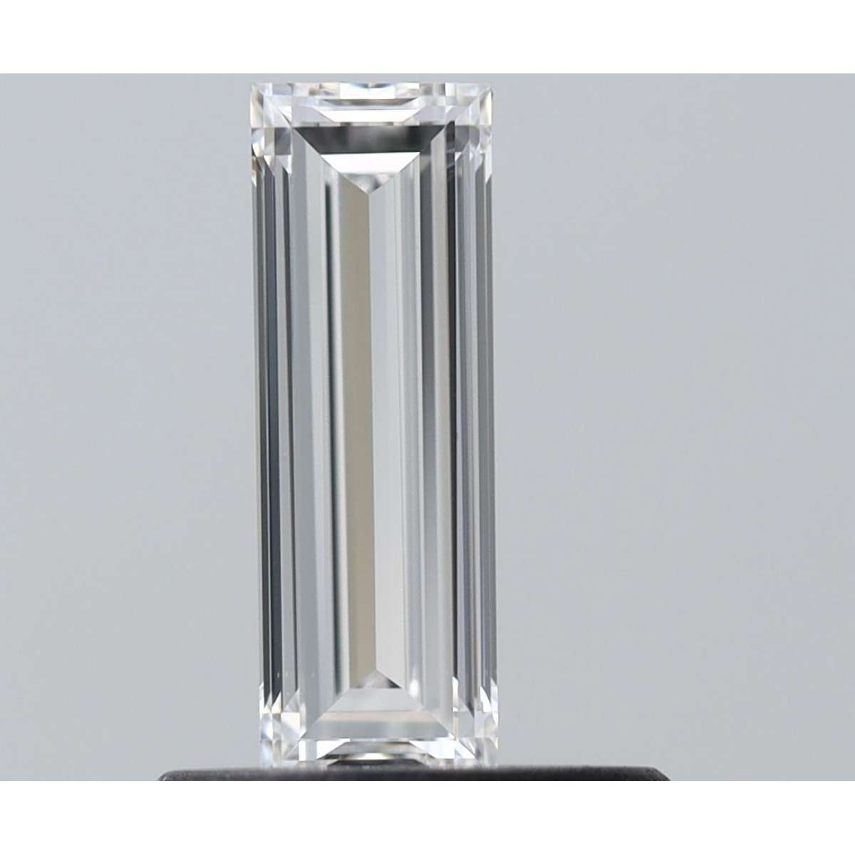 Diamante Certificato GIA Carati 0.44 Colore E Purezza VS1 - EX VG Fluorescenza NON Brown No Green No Milky No EyeClean 100% Diamante Certificato GIA Carati 0.44 Colore E Purezza VS1 - EX VG Fluorescenza NON Brown No Green No Milky No EyeClean 100%
