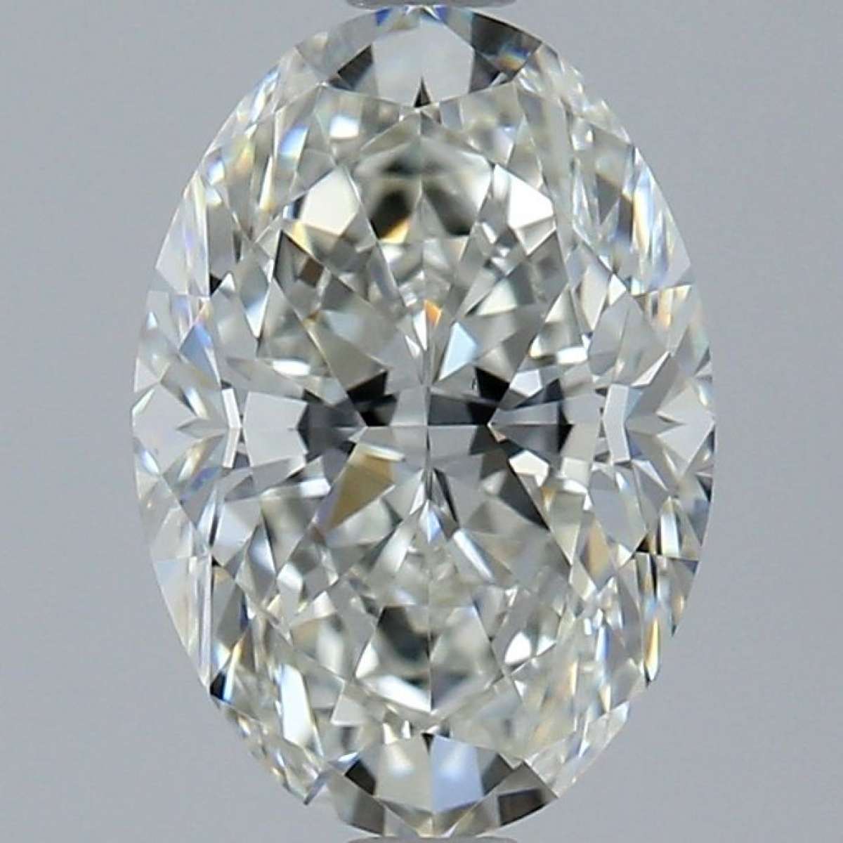 Certified Diamond GIA Carats 1.53 Color H Clarity VS1 - EX EX Fluorescence NON Brown No Green No Milky No EyeClean 100% Certified Diamond GIA Carats 1.53 Color H Clarity VS1 - EX EX Fluorescence NON Brown No Green No Milky No EyeClean 100%