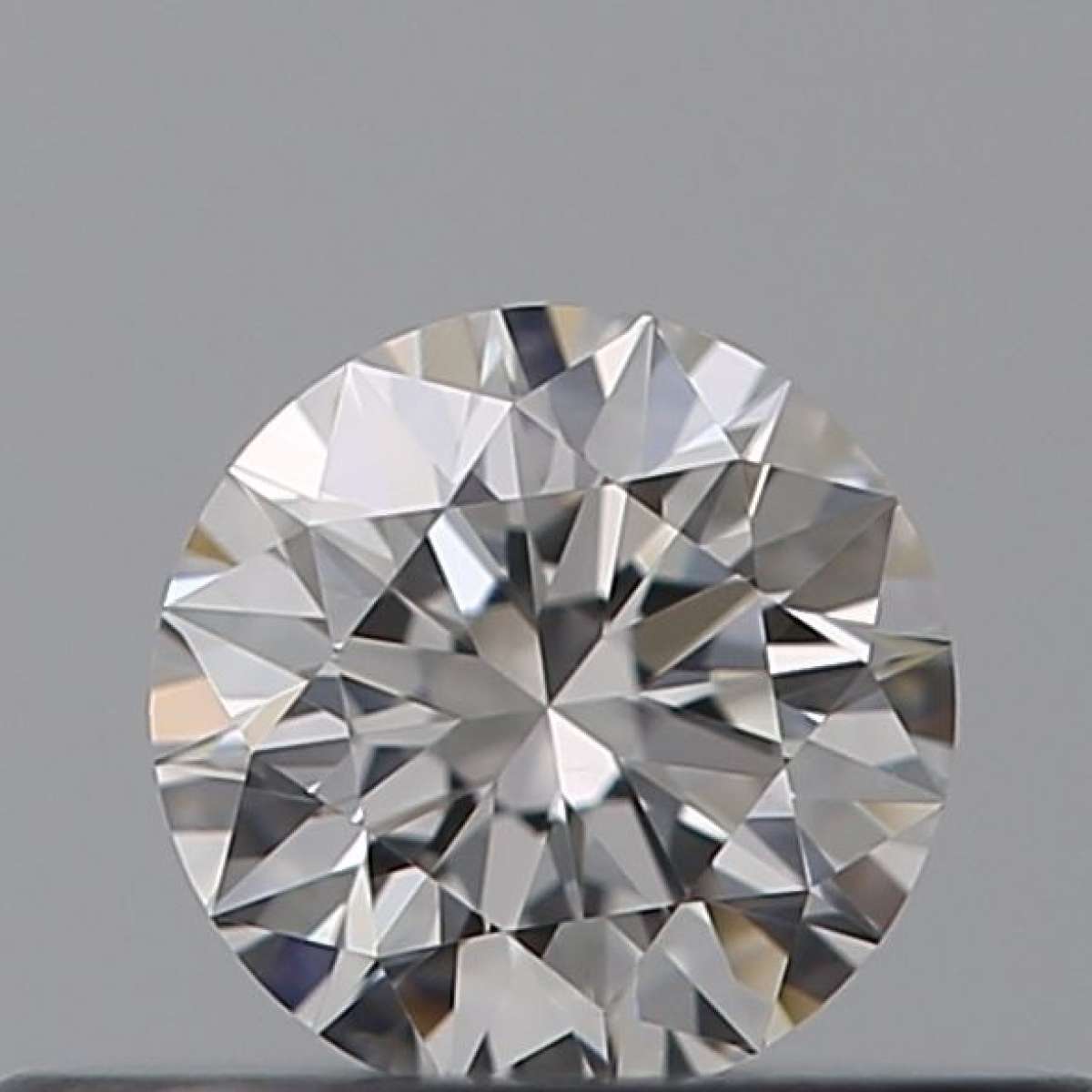 Diamante Certificato GIA Carati 0.23 Colore E Purezza VS2 EX EX EX Fluorescenza NON Brown No Green No Milky No EyeClean 100% Diamante Certificato GIA Carati 0.23 Colore E Purezza VS2 EX EX EX Fluorescenza NON Brown No Green No Milky No EyeClean 100%