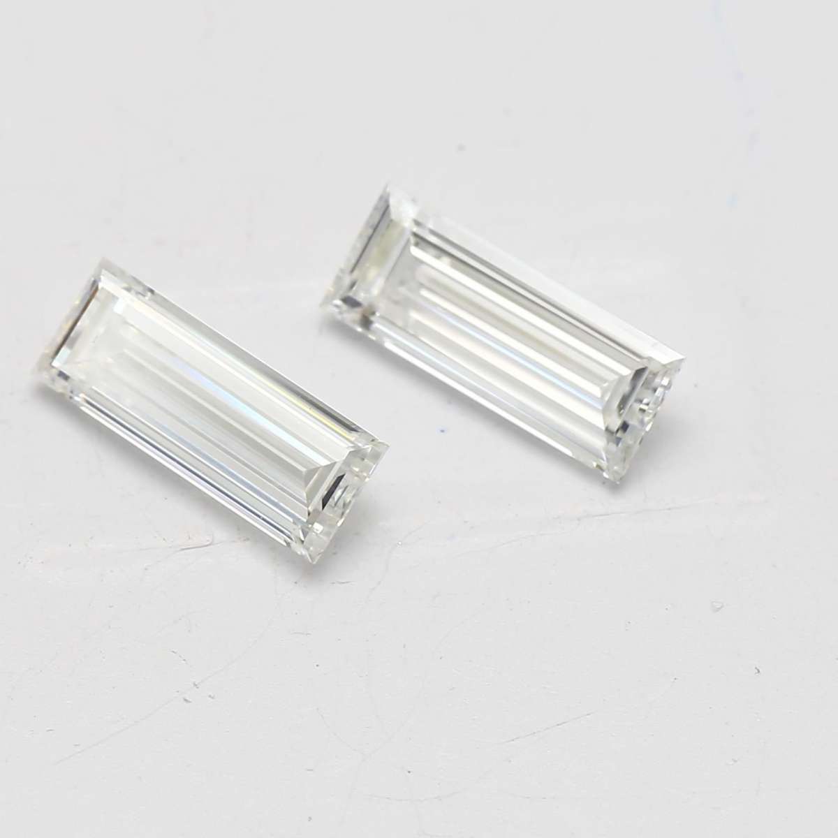 Certified Diamond GIA Carats 0.5 Color F Clarity VS2 - EX VG Fluorescence NON Brown No Green No Milky No EyeClean 100% Certified Diamond GIA Carats 0.5 Color F Clarity VS2 - EX VG Fluorescence NON Brown No Green No Milky No EyeClean 100%