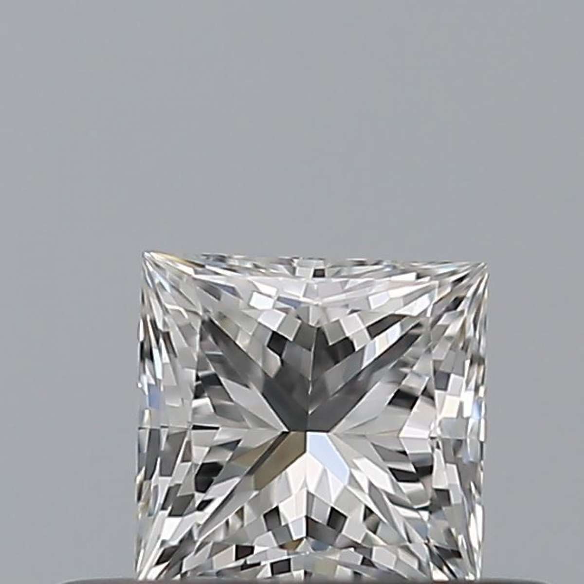 Certified Diamond GIA Carats 0.31 Color F Clarity VVS1  -  EX  VG Fluorescence NON Brown No Milky No EyeClean 100%