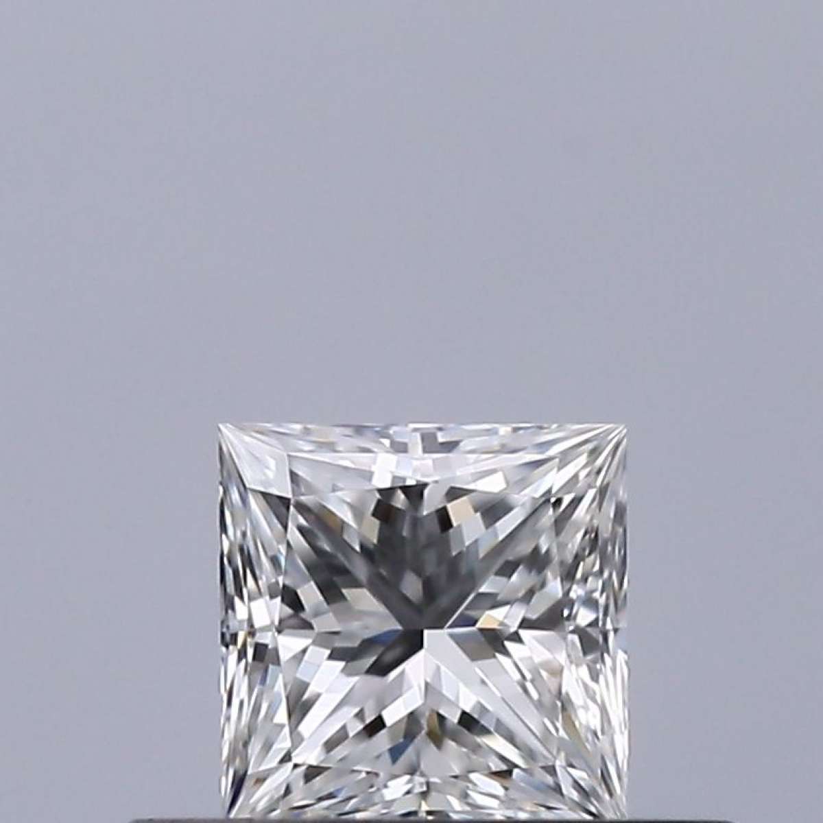 Certified Diamond GIA Carats 0.31 Color F Clarity IF  -  EX  VG Fluorescence NON Brown No Milky No EyeClean 100%