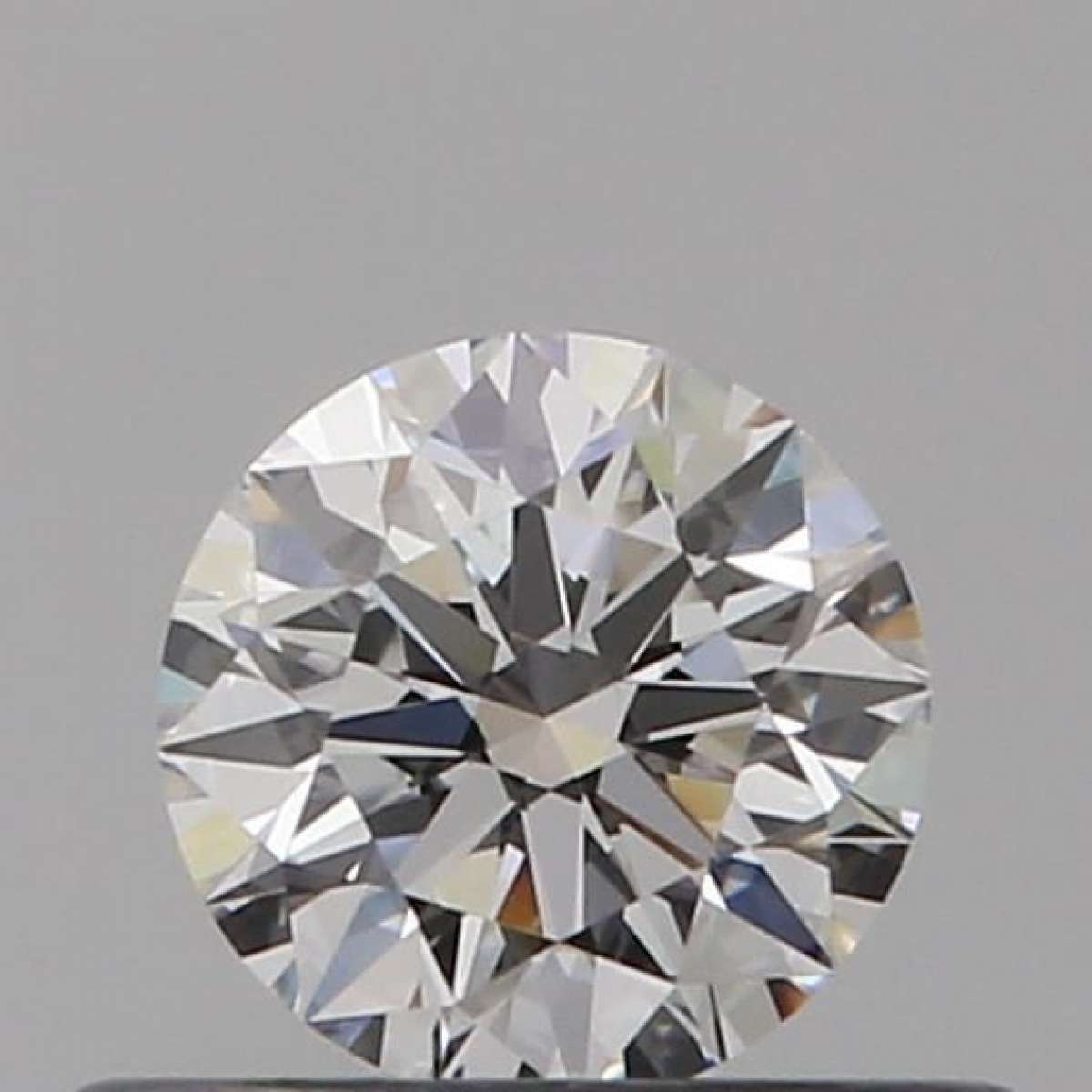 Diamante Certificato GIA Carati 0.35 Colore E Purezza VVS2 EX EX EX Fluorescenza MED Brown No Green No Milky No EyeClean 100% Diamante Certificato GIA Carati 0.35 Colore E Purezza VVS2 EX EX EX Fluorescenza MED Brown No Green No Milky No EyeClean 100%
