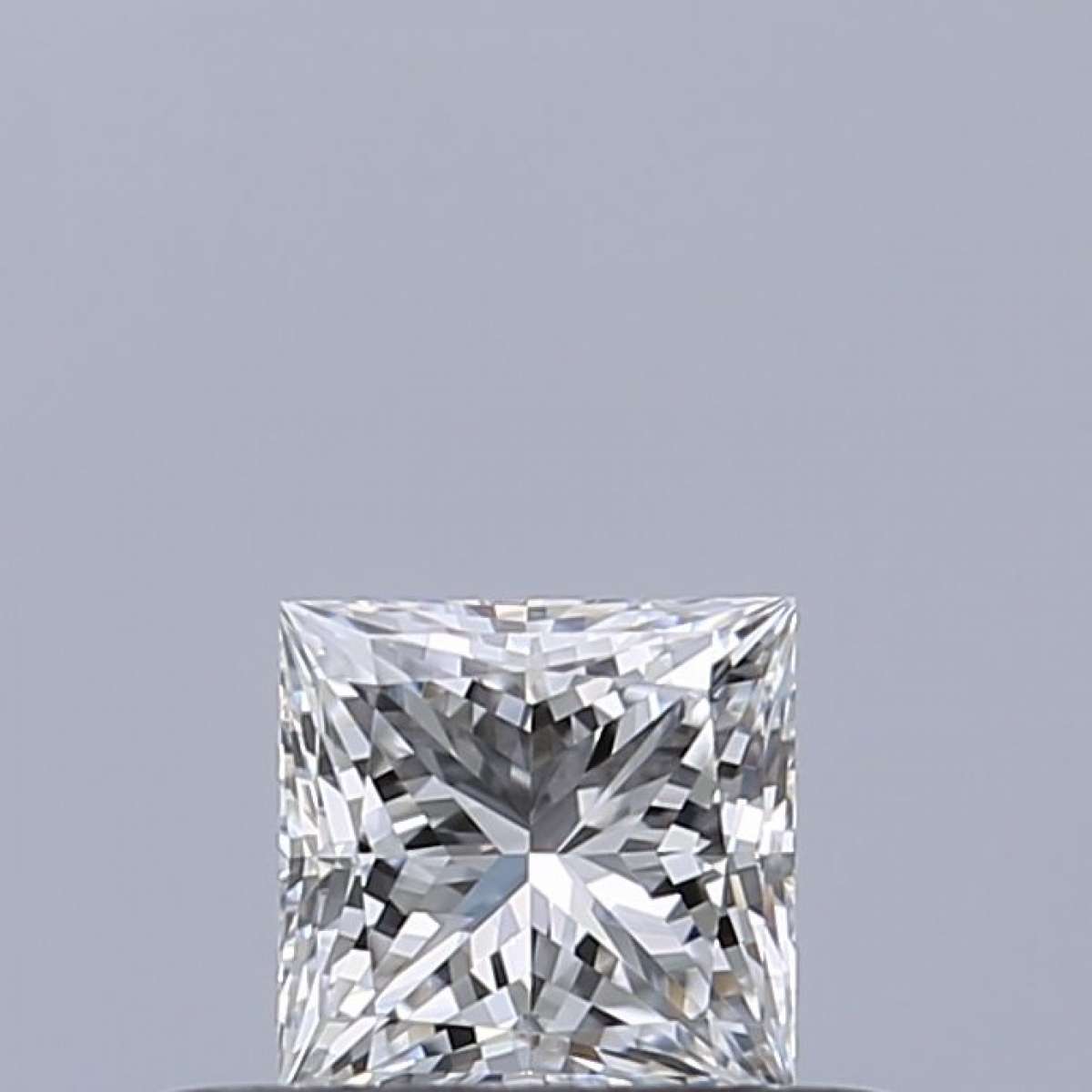 Diamante Certificato GIA Carati 0.3 Colore E Purezza VVS1  -  EX  VG Fluorescenza NON Brown No Green No Milky No EyeClean 100%