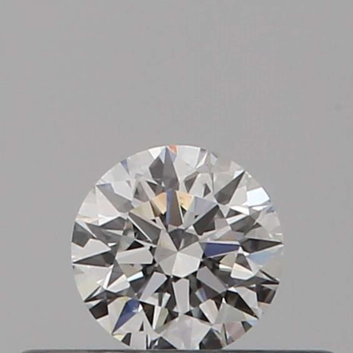 Certified Diamond GIA Carats 0.18 Color D Clarity VS2  EX  VG  EX Fluorescence NON Brown No Green No Milky No EyeClean 100%