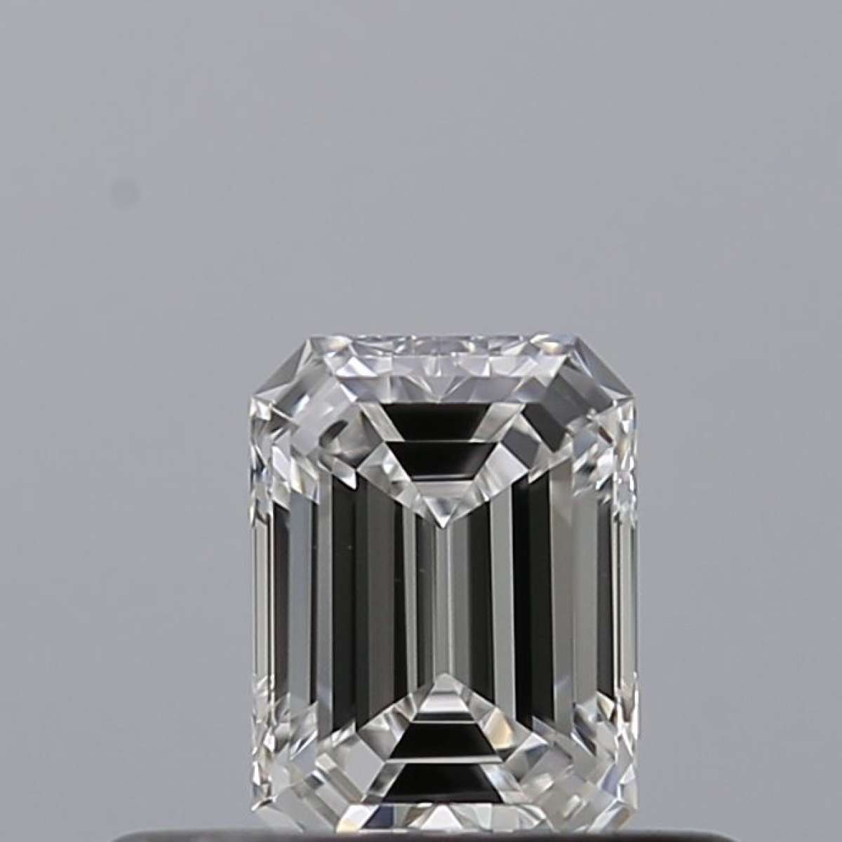 Certified Diamond GIA Carats 0.3 Color E Clarity VVS1 - EX EX Fluorescence NON Brown No Green No Milky No EyeClean 100% Certified Diamond GIA Carats 0.3 Color E Clarity VVS1 - EX EX Fluorescence NON Brown No Green No Milky No EyeClean 100%