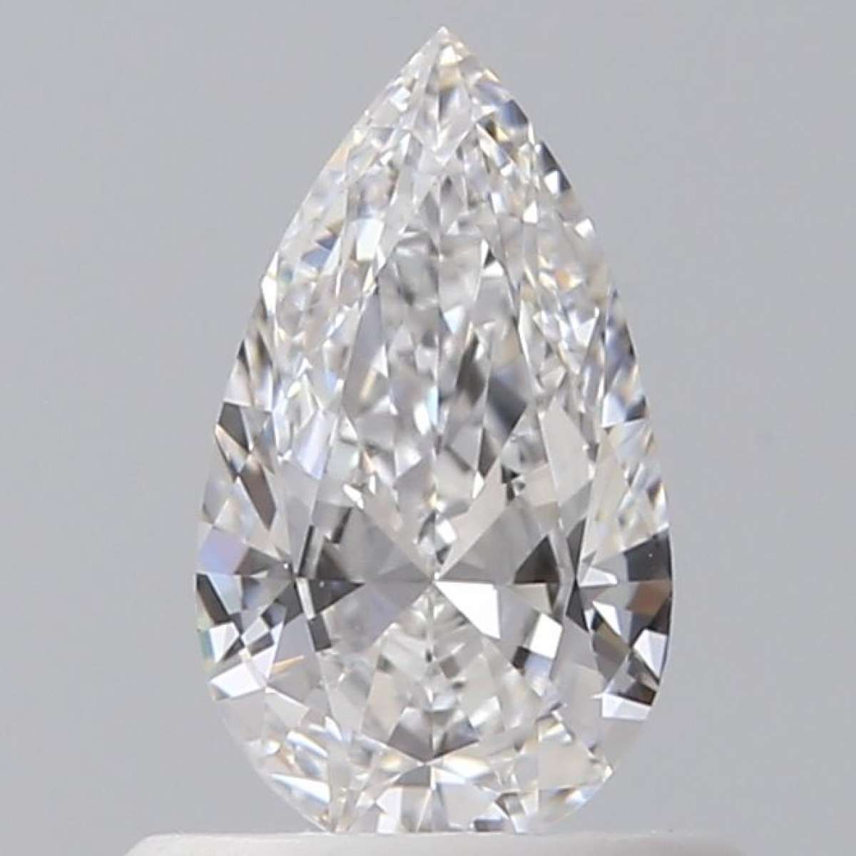 Certified Diamond GIA Carats 0.5 Color E Clarity VS1  -  EX  VG Fluorescence NON Brown No Green No Milky No EyeClean 100%