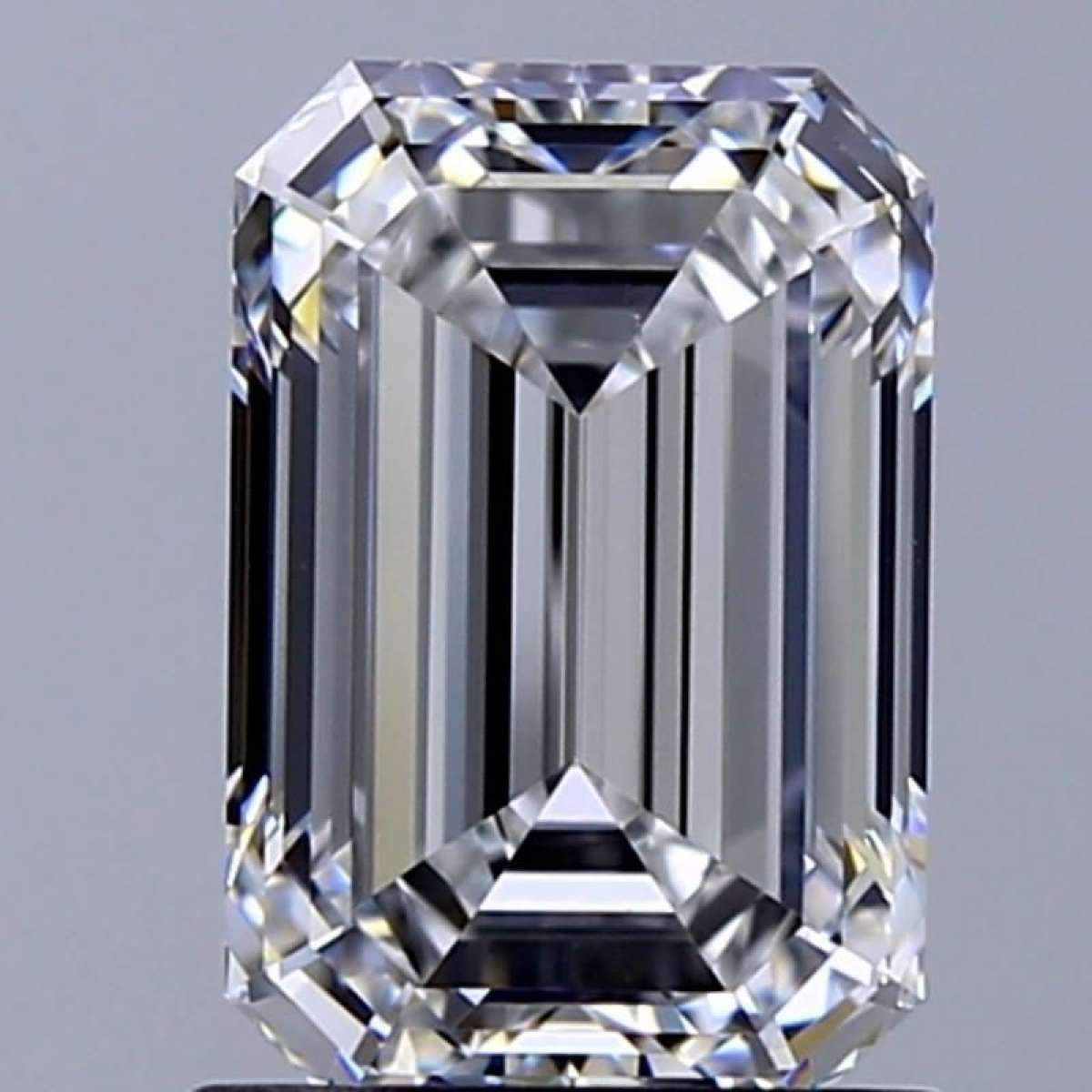 Certified Diamond GIA Carats 1.58 Color E Clarity VS2 - EX EX Fluorescence NON Brown No Green No Milky No EyeClean 100% Certified Diamond GIA Carats 1.58 Color E Clarity VS2 - EX EX Fluorescence NON Brown No Green No Milky No EyeClean 100%