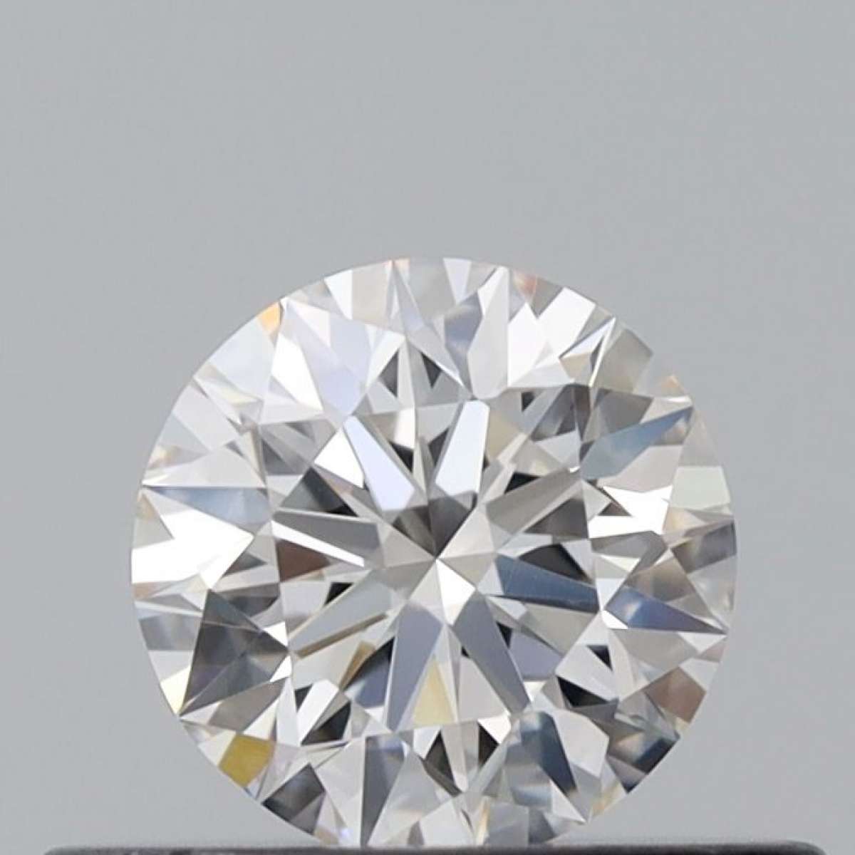 Diamante Certificato GIA Carati 0.36 Colore H Purezza VVS1 EX EX VG Fluorescenza NON Brown No Green No Milky No EyeClean 100% Diamante Certificato GIA Carati 0.36 Colore H Purezza VVS1 EX EX VG Fluorescenza NON Brown No Green No Milky No EyeClean 100%