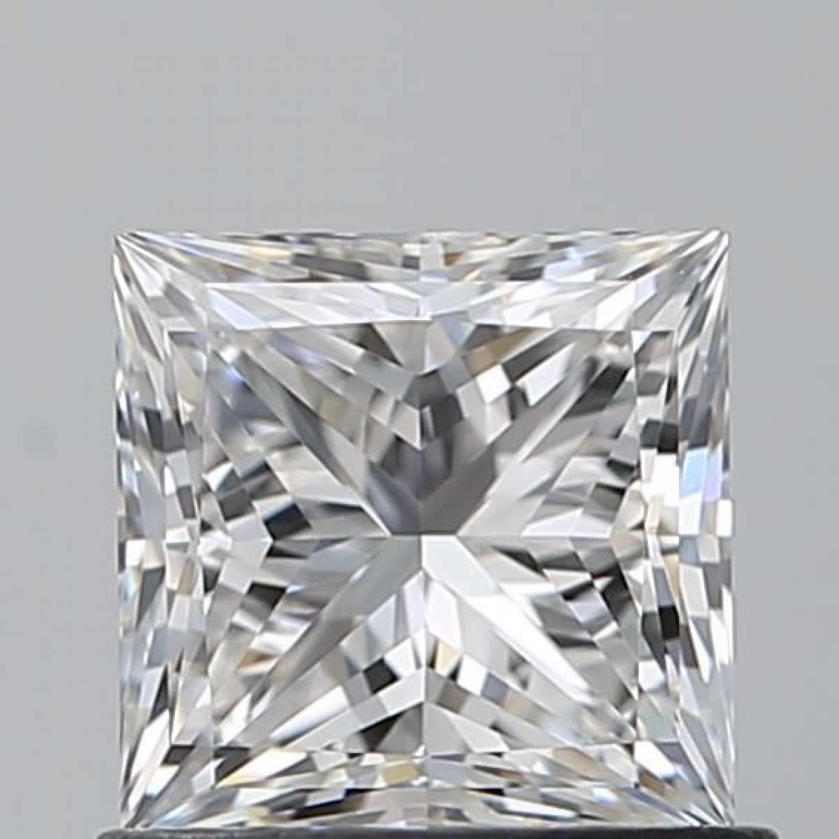 Certified Diamond GIA Carats 0.92 Color E Clarity VVS2  -  EX  VG Fluorescence FNT Brown No Green No Milky No EyeClean 100%