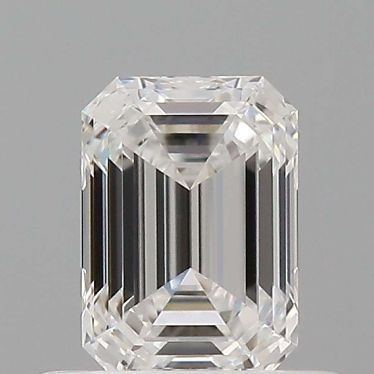 Certified Diamond GIA Carats 0.51 Color E Clarity VVS2 - EX EX Fluorescence NON Brown No Green No Milky No EyeClean 100% Certified Diamond GIA Carats 0.51 Color E Clarity VVS2 - EX EX Fluorescence NON Brown No Green No Milky No EyeClean 100%