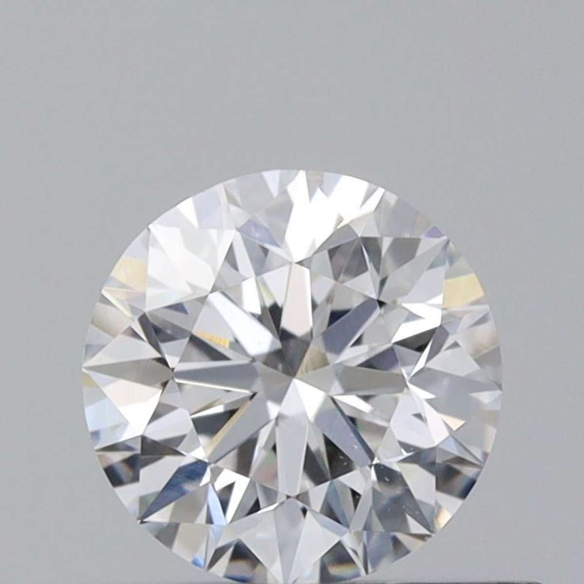 Diamante Certificato GIA Carati 0.45 Colore D Purezza VS2 EX EX VG Fluorescenza NON Brown No Green No Milky No EyeClean 100% Diamante Certificato GIA Carati 0.45 Colore D Purezza VS2 EX EX VG Fluorescenza NON Brown No Green No Milky No EyeClean 100%
