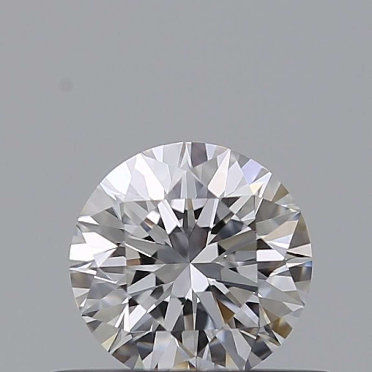 Diamante Certificato GIA Carati 0.4 Colore D Purezza VVS1  EX  EX  EX Fluorescenza NON Brown No Green No Milky No EyeClean 100%
