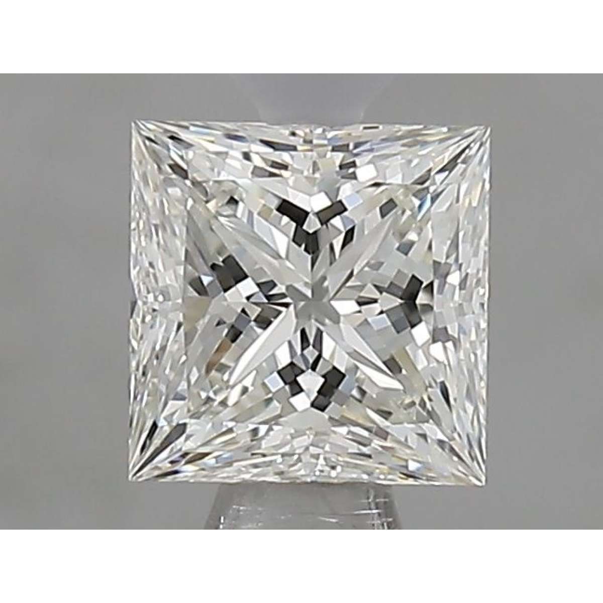 Certified Diamond IGI Carats 0.7 Color H Clarity VVS2  -  EX  EX Fluorescence NON Brown No Milky No EyeClean 100% Certified Diamond IGI Carats 0.7 Color H Clarity VVS2  -  EX  EX Fluorescence NON Brown No Milky No EyeClean 100%