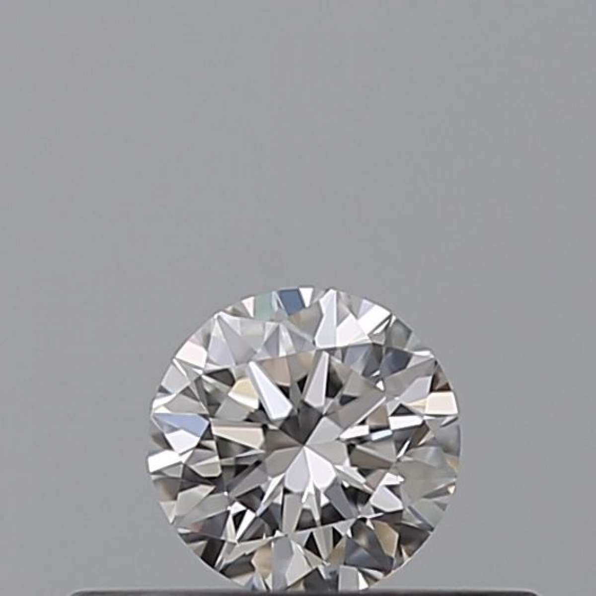 Certified Diamond IGI Carats 0.18 Color E Clarity VVS2  EX  EX  EX Fluorescence NON Brown No Green No Milky No EyeClean 100%