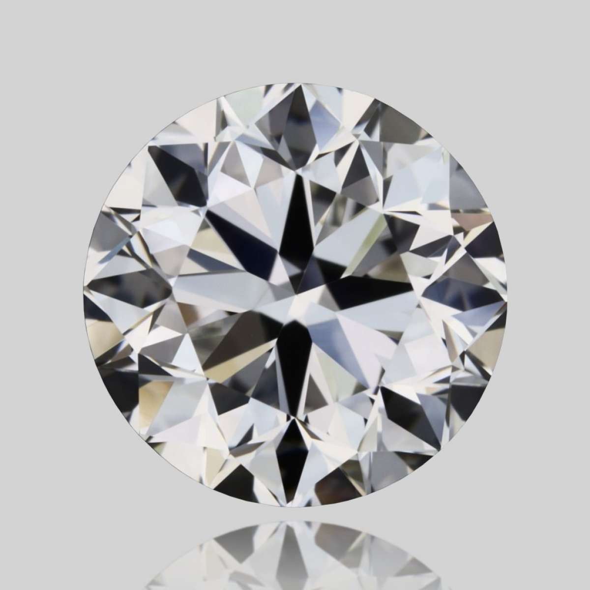 Certified Diamond GIA Carats 1.01 Color G Clarity VVS2 VG EX VG Fluorescence NON Brown No Green No Milky No EyeClean 100% Certified Diamond GIA Carats 1.01 Color G Clarity VVS2 VG EX VG Fluorescence NON Brown No Green No Milky No EyeClean 100%