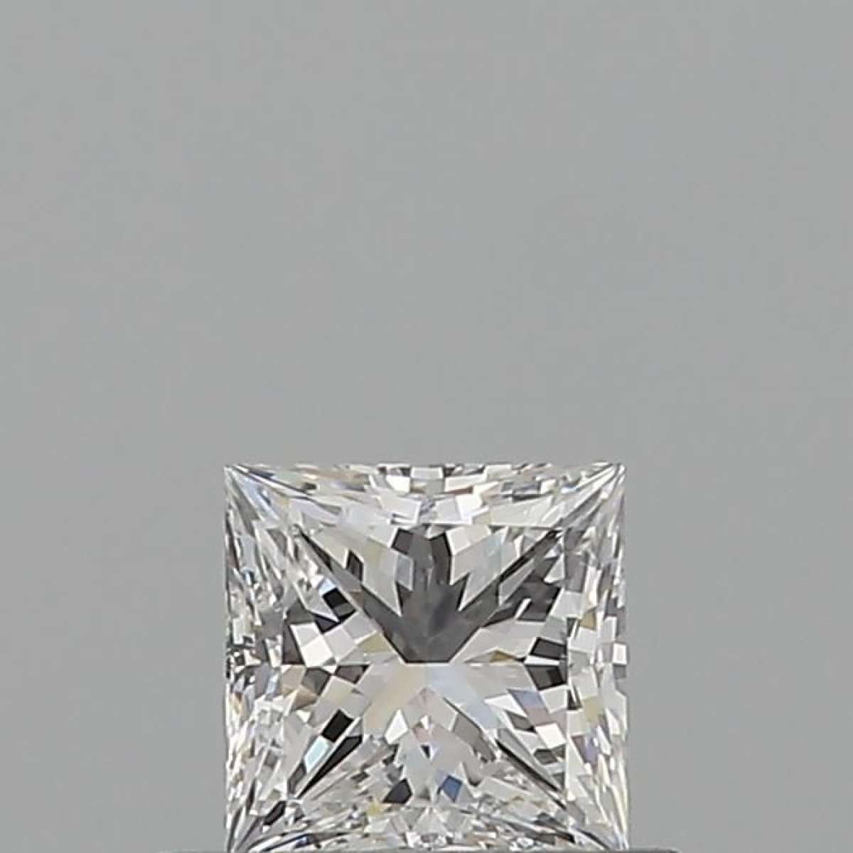 Certified Diamond GIA Carats 0.53 Color E Clarity VVS1 - VG VG Fluorescence NON Brown No Green No Milky No EyeClean 100% Certified Diamond GIA Carats 0.53 Color E Clarity VVS1 - VG VG Fluorescence NON Brown No Green No Milky No EyeClean 100%