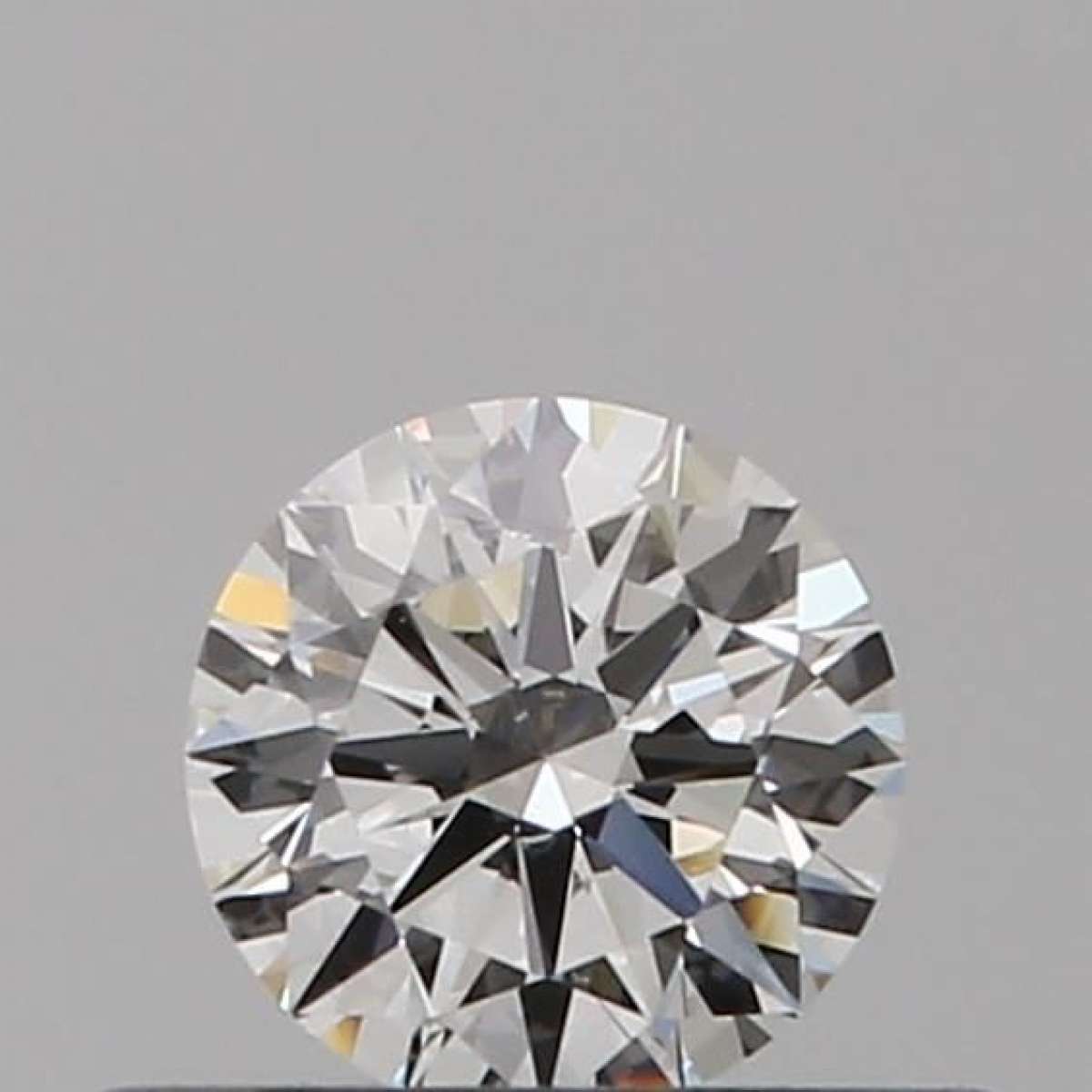 Diamante Certificato GIA Carati 0.28 Colore F Purezza SI2 EX EX EX Fluorescenza FNT Brown No Green No Milky No EyeClean 100% Diamante Certificato GIA Carati 0.28 Colore F Purezza SI2 EX EX EX Fluorescenza FNT Brown No Green No Milky No EyeClean 100%