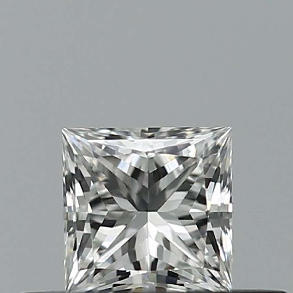 Certified Diamond GIA Carats 0.31 Color F Clarity VVS1  -  EX  VG Fluorescence NON Brown No Milky No EyeClean 100%