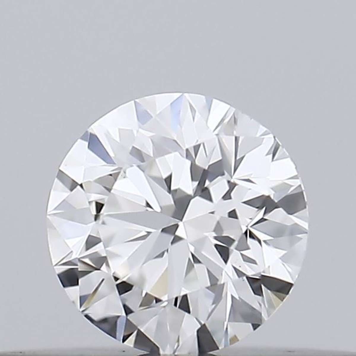 Diamante Certificato GIA Carati 0.18 Colore F Purezza VS1 EX EX VG Fluorescenza NON Brown No Green No Milky No EyeClean 100% Diamante Certificato GIA Carati 0.18 Colore F Purezza VS1 EX EX VG Fluorescenza NON Brown No Green No Milky No EyeClean 100%