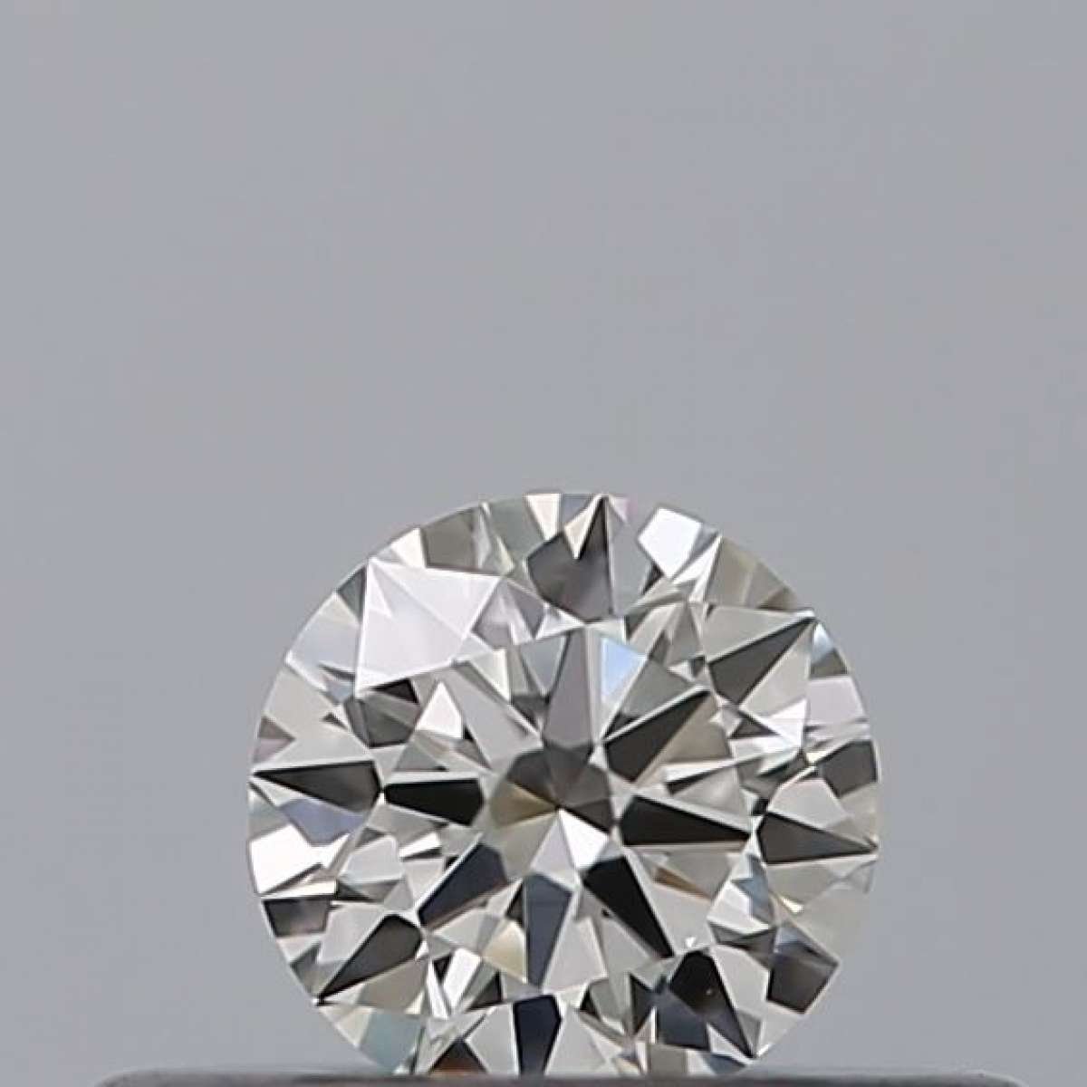 Diamante Certificato GIA Carati 0.19 Colore G Purezza VVS2  EX  EX  EX Fluorescenza NON Brown No Milky No EyeClean 100%