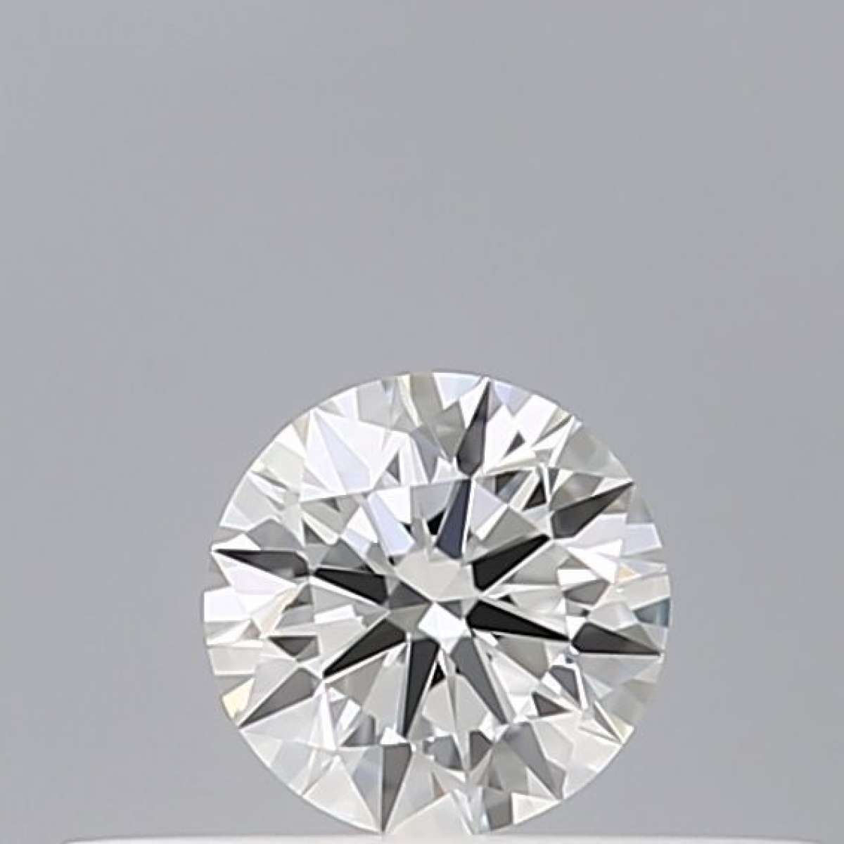 Diamante Certificato GIA Carati 0.18 Colore F Purezza VS1  EX  VG  VG Fluorescenza NON Brown No Milky No EyeClean 100%