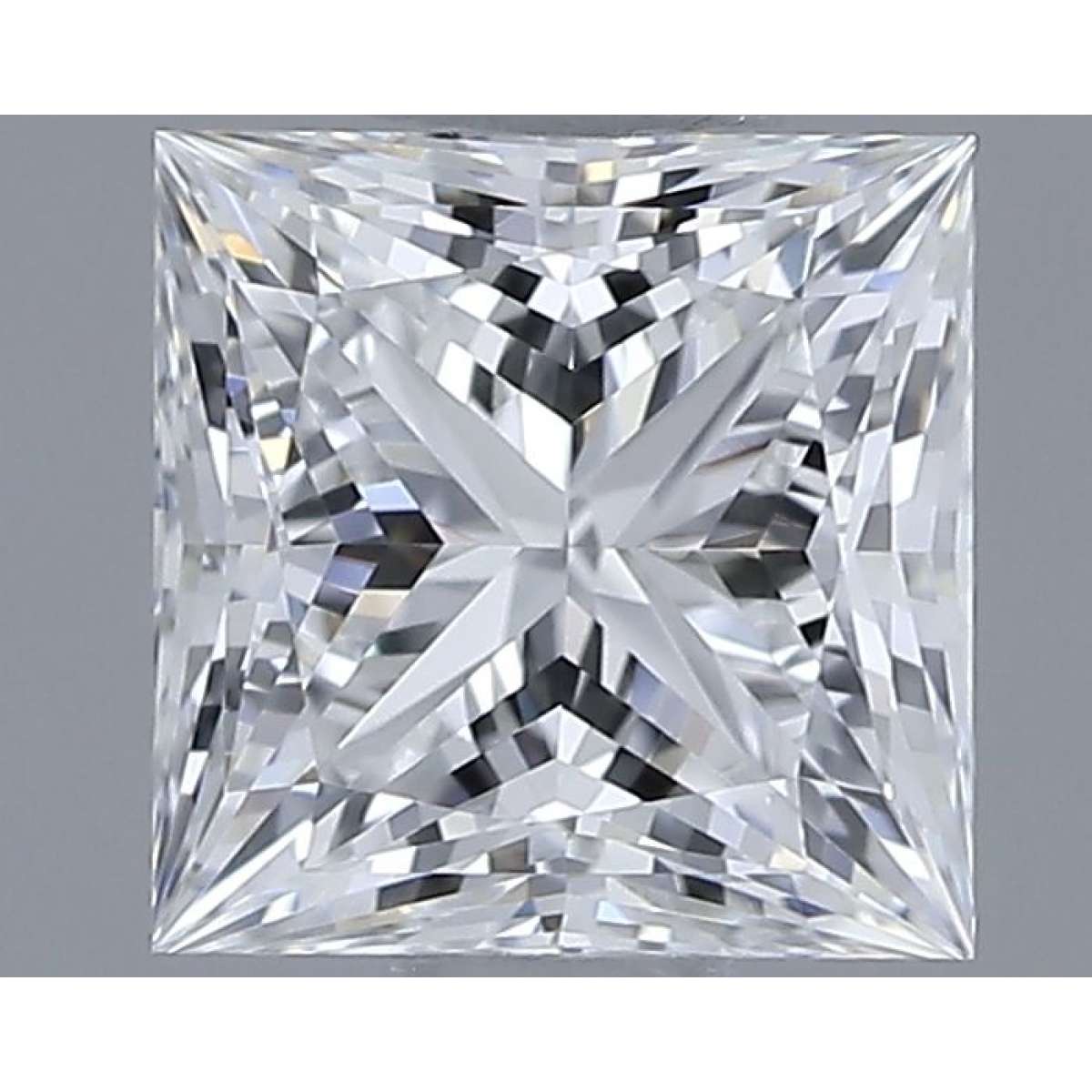 Diamante Certificato GIA Carati 0.7 Colore E Purezza VS2  -  VG  VG Fluorescenza NON Brown No Green No Milky No EyeClean 100%