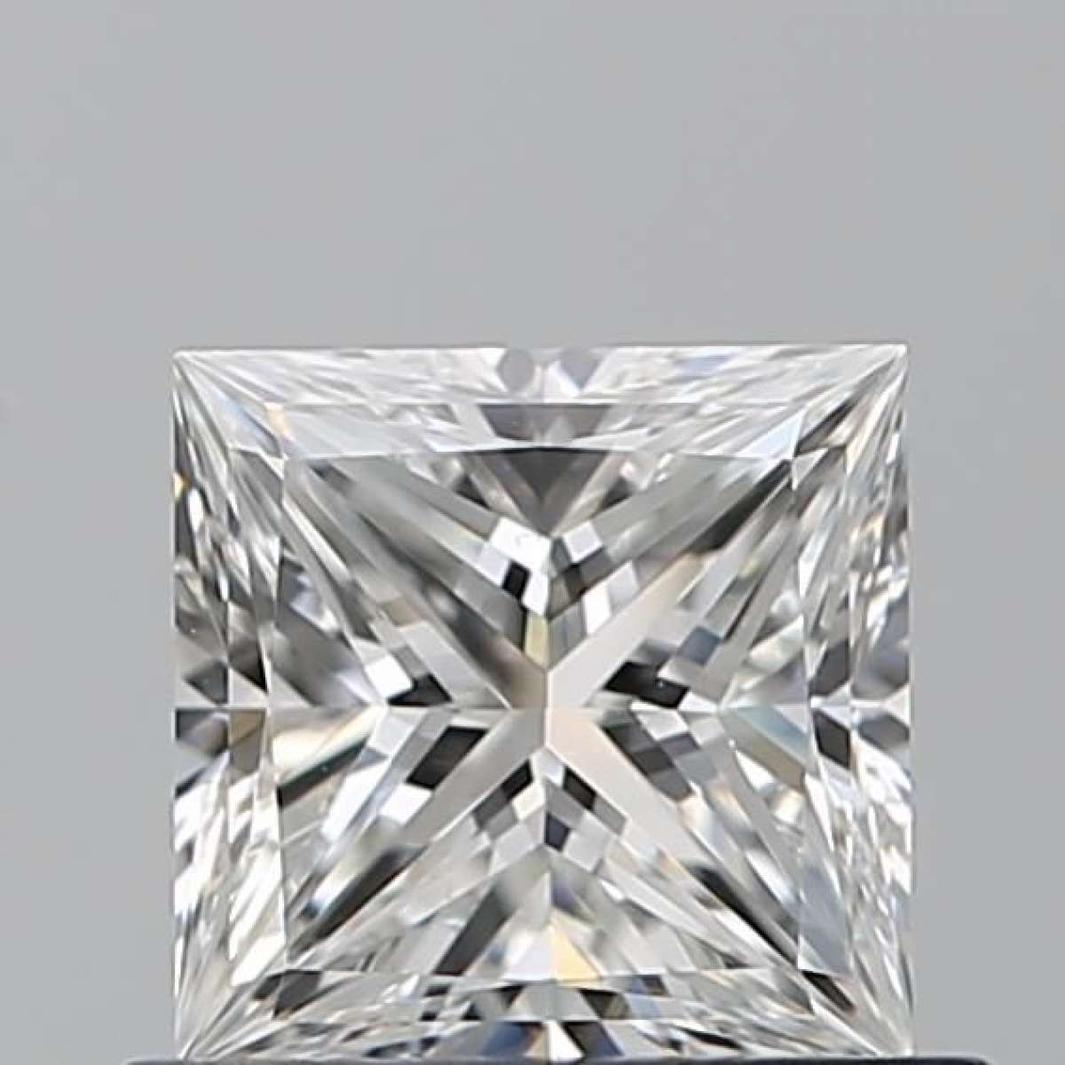 Certified Diamond GIA Carats 0.7 Color F Clarity VS2  -  EX  VG Fluorescence NON Brown No Milky No EyeClean 100%