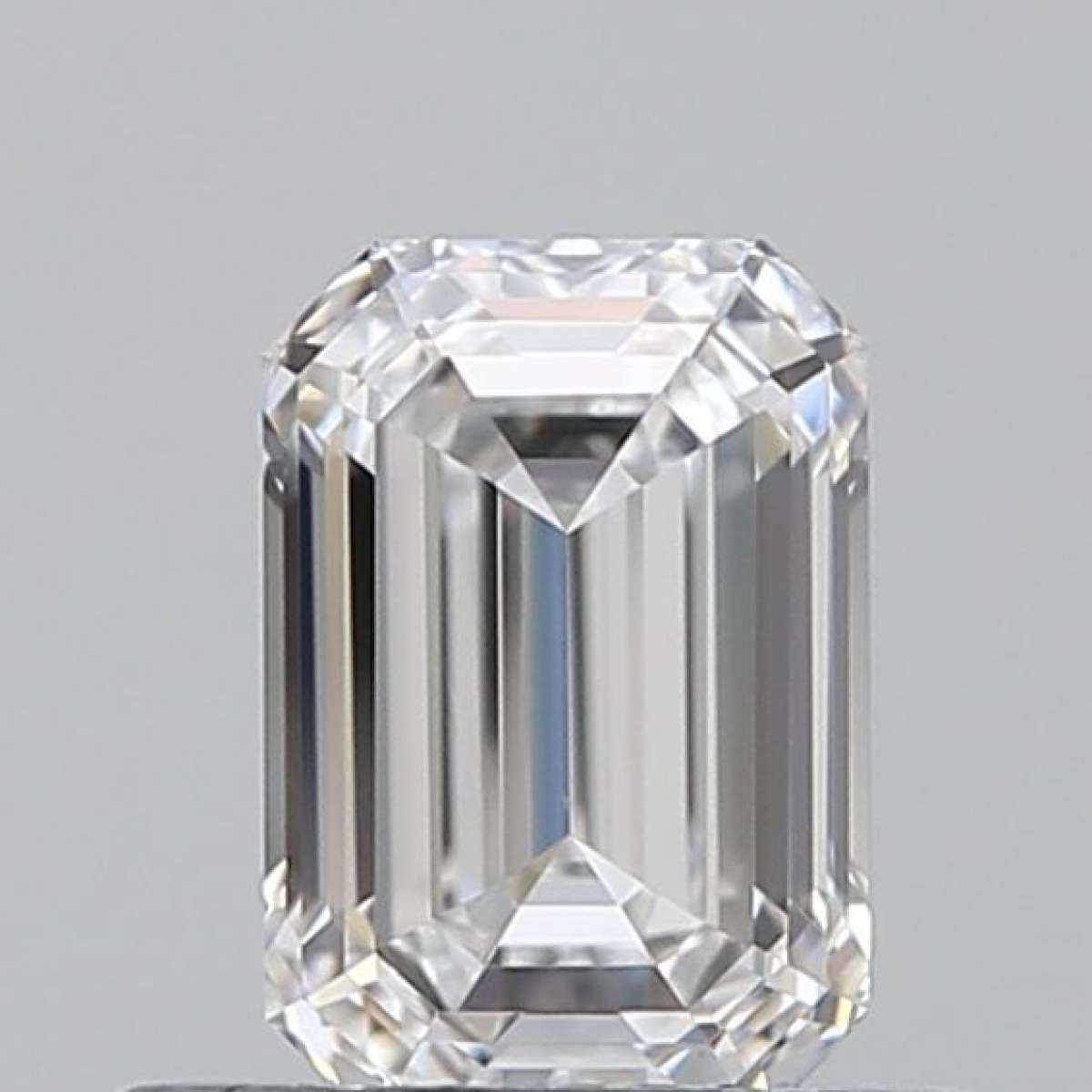 Certified Diamond GIA Carats 0.5 Color D Clarity VVS1 - EX VG Fluorescence NON Brown No Green No Milky No EyeClean 100% Certified Diamond GIA Carats 0.5 Color D Clarity VVS1 - EX VG Fluorescence NON Brown No Green No Milky No EyeClean 100%