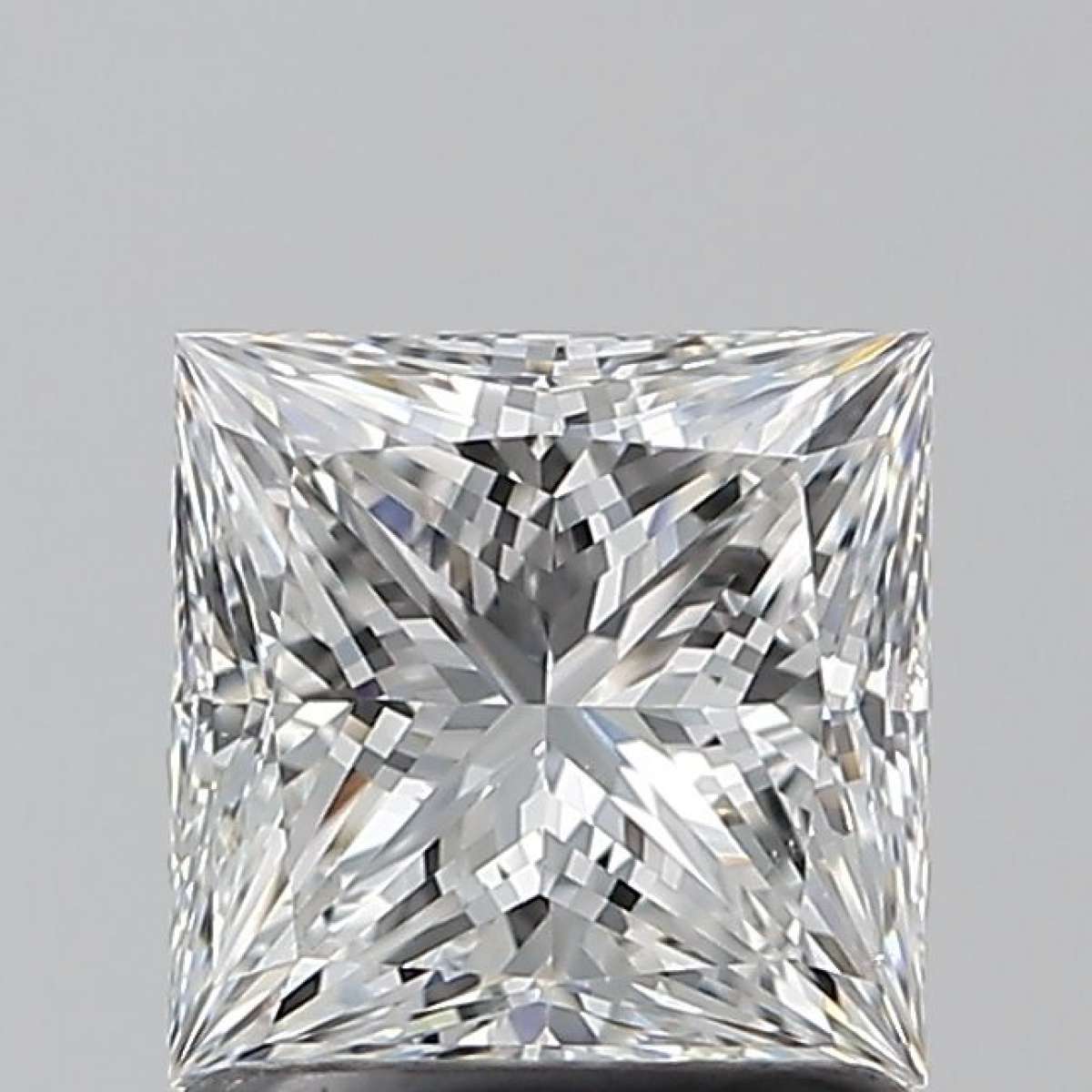 Certified Diamond GIA Carats 1.21 Color E Clarity VS2 - EX VG Fluorescence NON Brown No Green No Milky No EyeClean 100% Certified Diamond GIA Carats 1.21 Color E Clarity VS2 - EX VG Fluorescence NON Brown No Green No Milky No EyeClean 100%