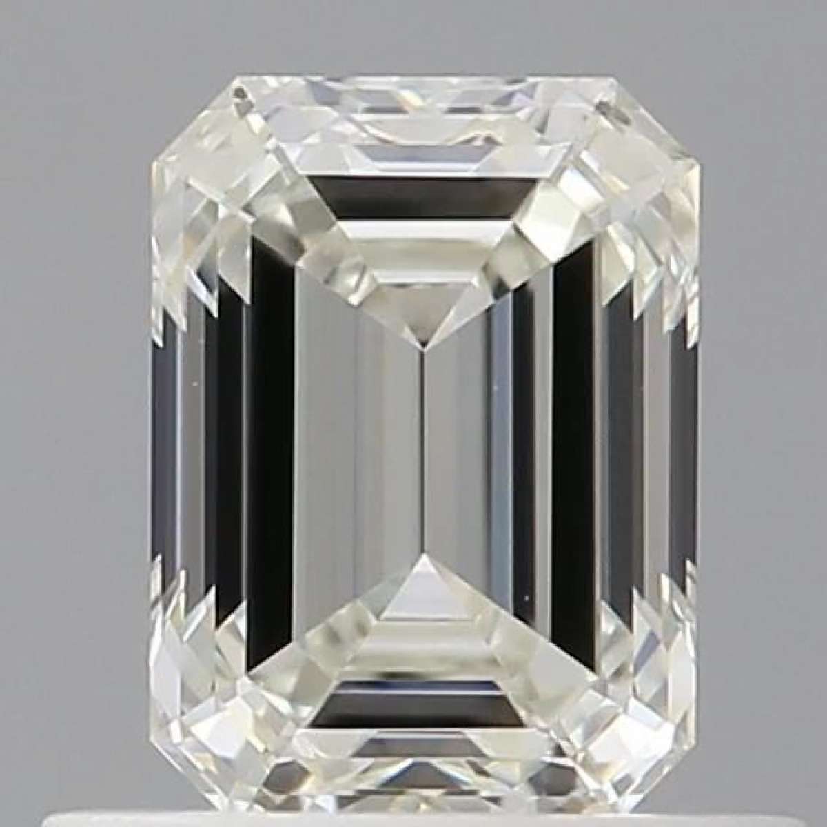 Certified Diamond IGI Carats 0.7 Color H Clarity VVS1  -  EX  EX Fluorescence NON Brown No Green No Milky No EyeClean 100% Certified Diamond IGI Carats 0.7 Color H Clarity VVS1  -  EX  EX Fluorescence NON Brown No Green No Milky No EyeClean 100%